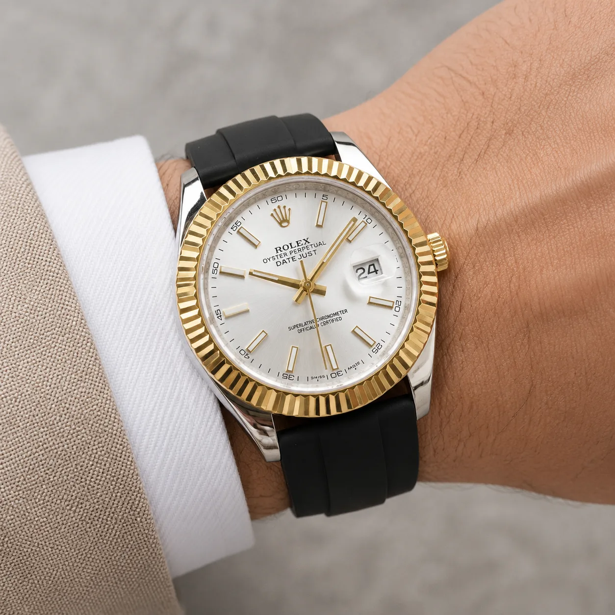 Rolex Datejust M126333-0001 Cal.3235 Fluted Bezel Two Tone AI 头图 4 - 佩戴图 [ai-shot:wrist-shot]