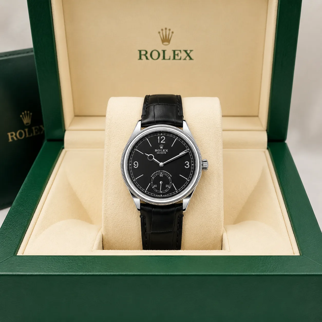 Rolex 1908 m52509-0002 39mm Cal.7140 18K White Gold AI 头图 5 - 包装盒 [ai-shot:box-shot]