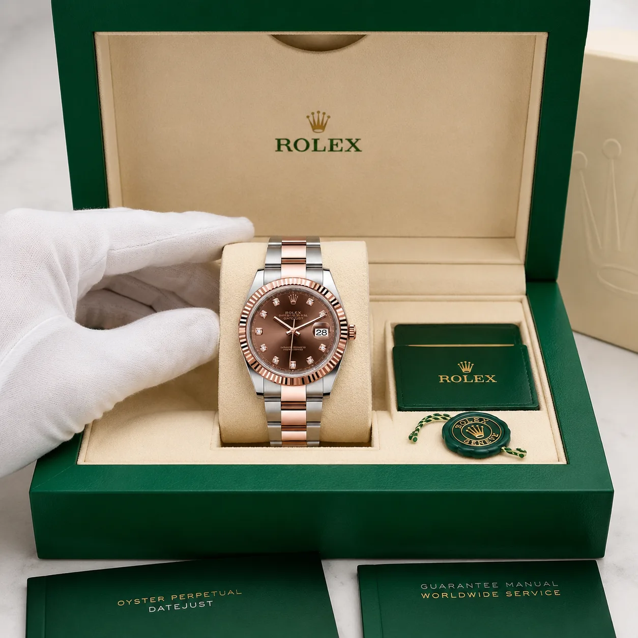 Rolex Datejust m126331-0003 41mm Chocolate Dial Fluted Bezel 904L Stainless Steel and 18K Everose Gold AI 头图 5 - 包装盒 [ai-shot:box-shot]