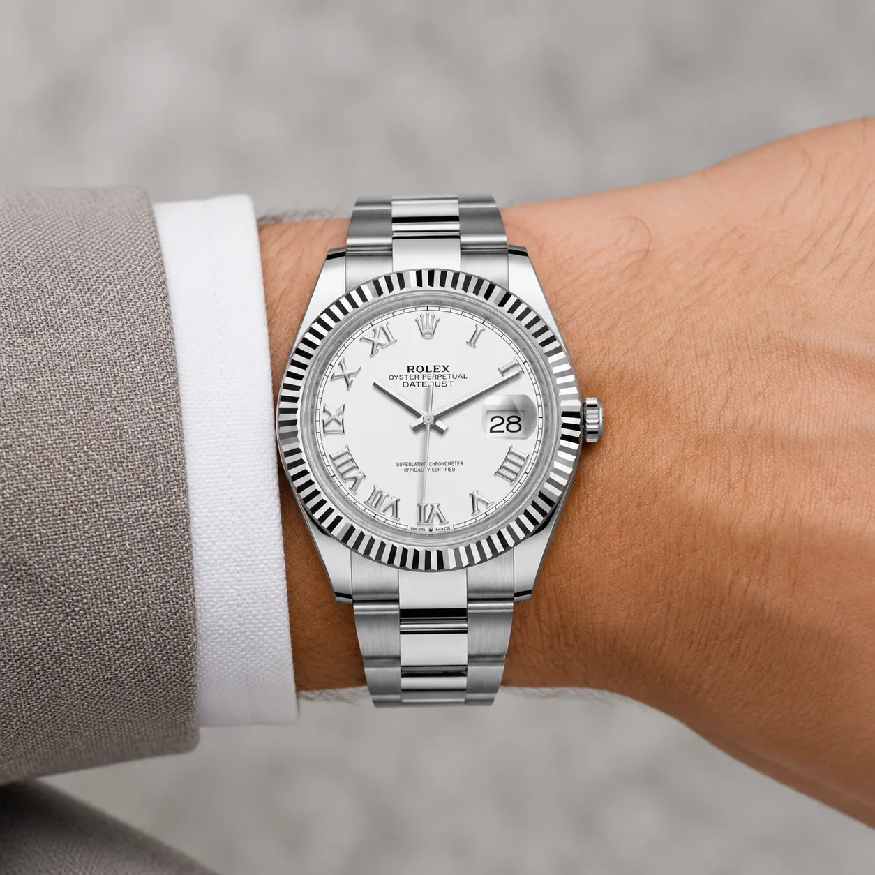 Rolex Datejust m126334-0023 41mm Cal.3235 904L Stainless Steel and 18K White Gold AI 头图 4 - 佩戴图 [ai-shot:wrist-shot]