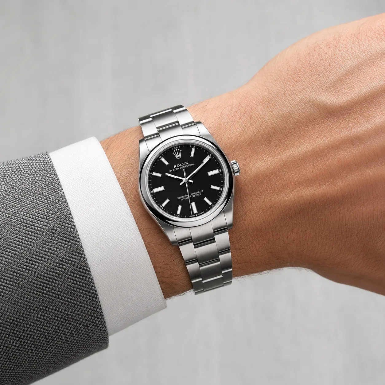 Rolex Oyster-Perpetual m124200-0010 34mm Black Dial Smooth Bezel AI 头图 4 - 佩戴图 [ai-shot:wrist-shot]