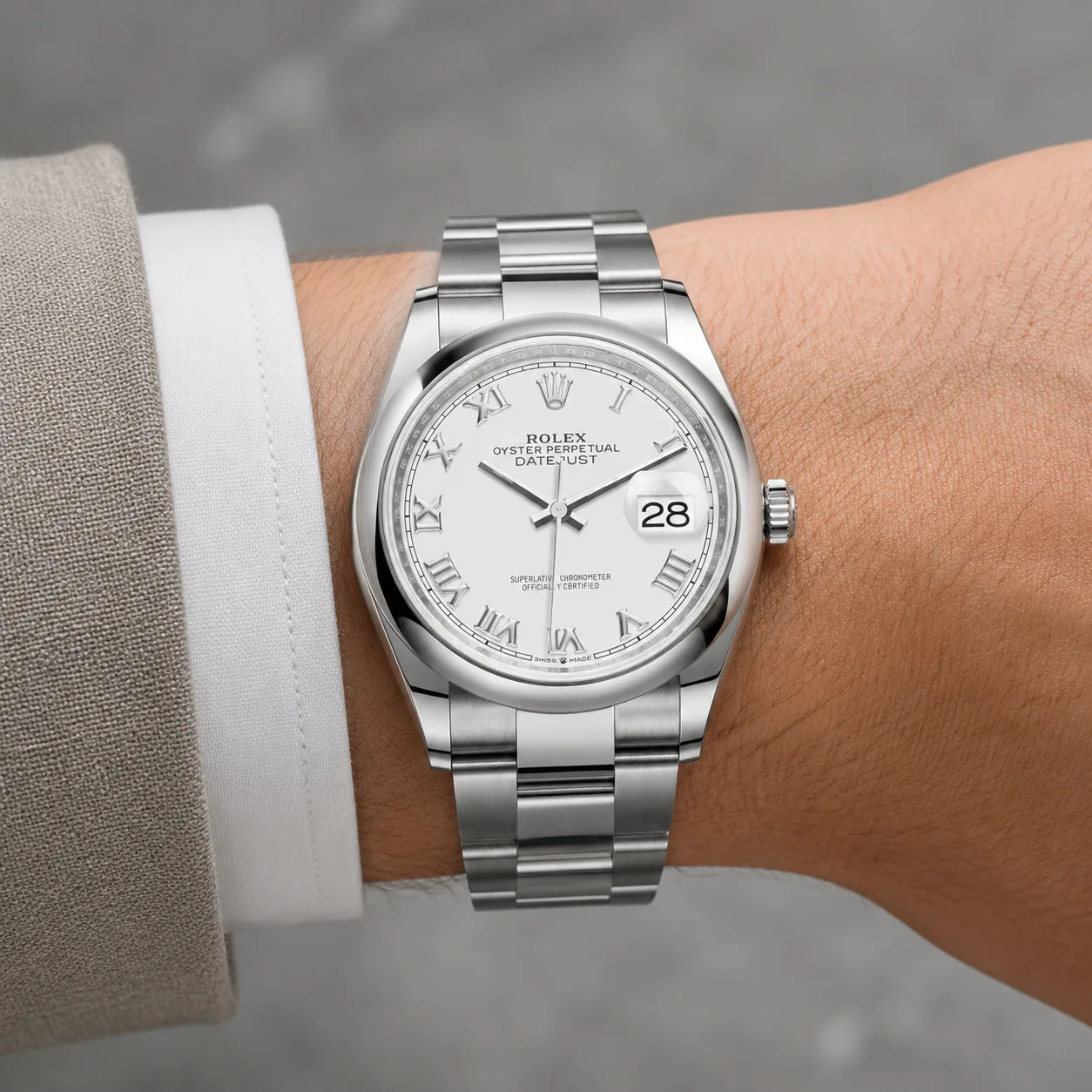 Rolex Datejust m126200-0008 36mm Cal.3235 904L Stainless Steel AI 头图 4 - 佩戴图 [ai-shot:wrist-shot]
