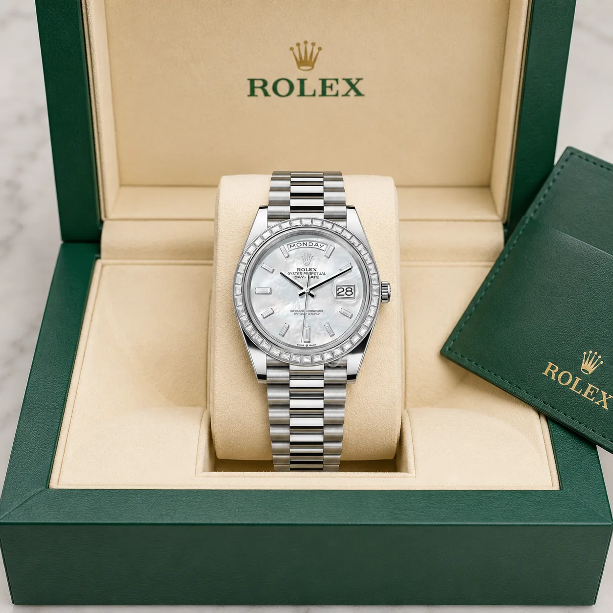 Rolex Day-Date m228396tbr-0043 40mm Cal.3255 950 Platinum AI 头图 5 - 包装盒 [ai-shot:box-shot]
