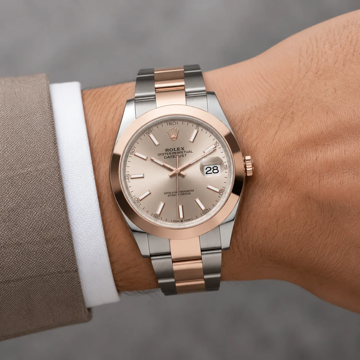 Rolex Datejust m126301-0009 41mm Cal.3235 904L Stainless Steel and 18K Everose Gold AI 头图 4 - 佩戴图 [ai-shot:wrist-shot]