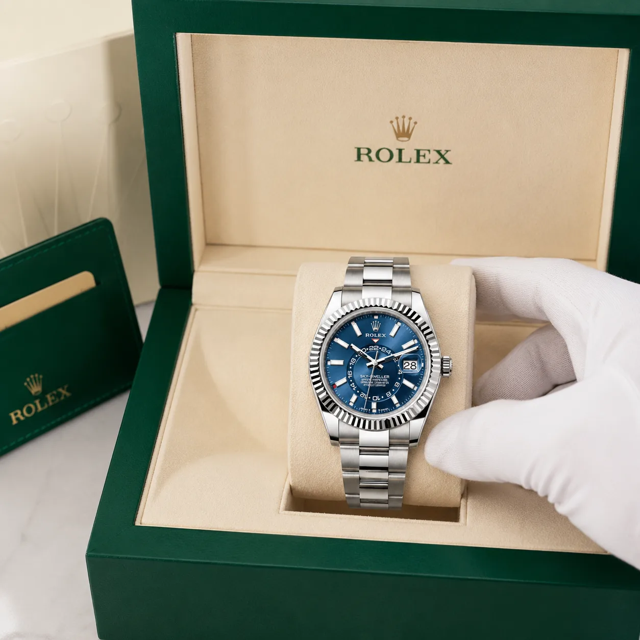 Rolex Sky-Dweller m326934-0006 42mm Blue Dial Fluted Bezel 904L Stainless Steel and 18K White Gold AI 头图 5 - 包装盒 [ai-shot:box-shot]