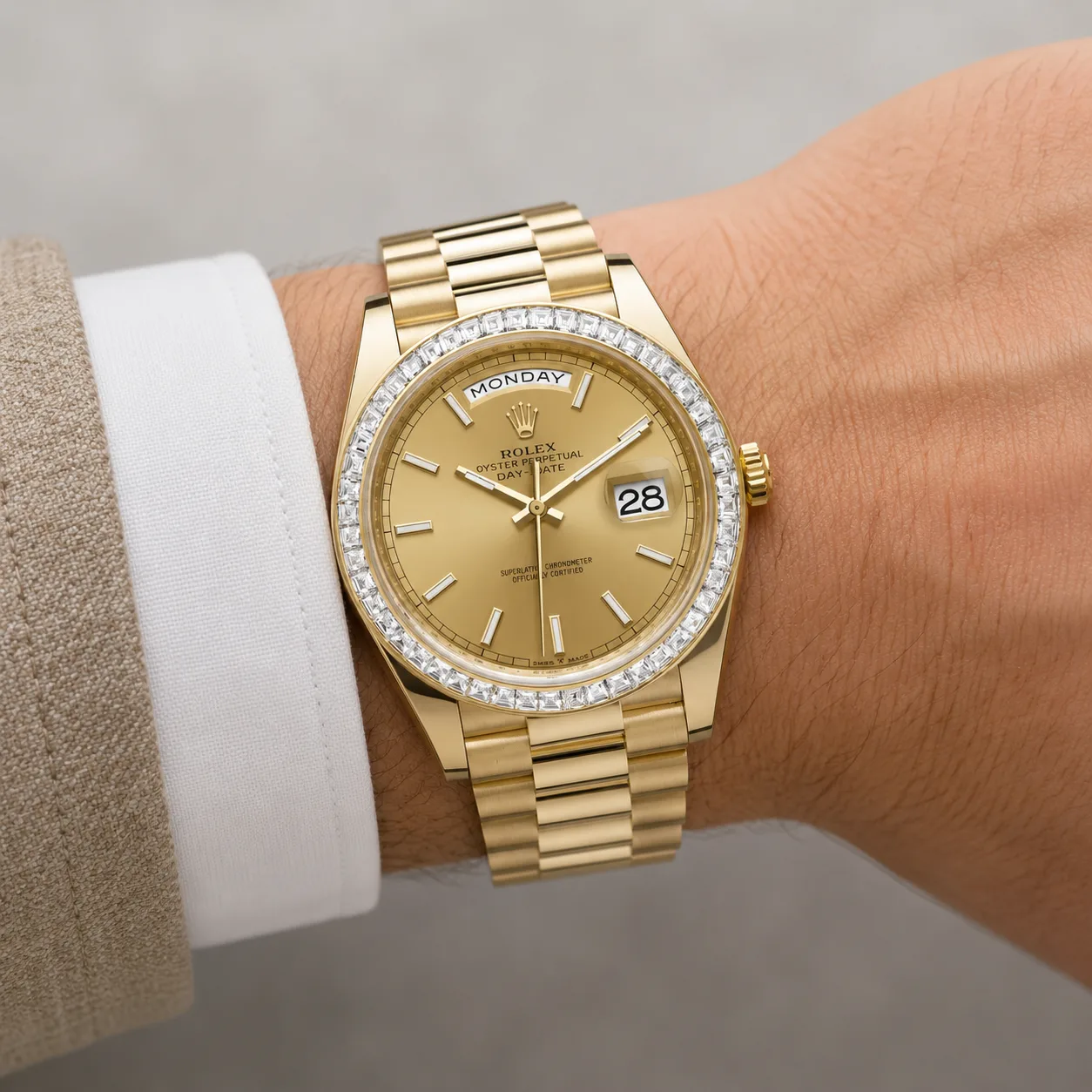 Rolex Day-Date m228398tbr-0007 40mm Cal.3255 18K Yellow Gold AI 头图 4 - 佩戴图 [ai-shot:wrist-shot]