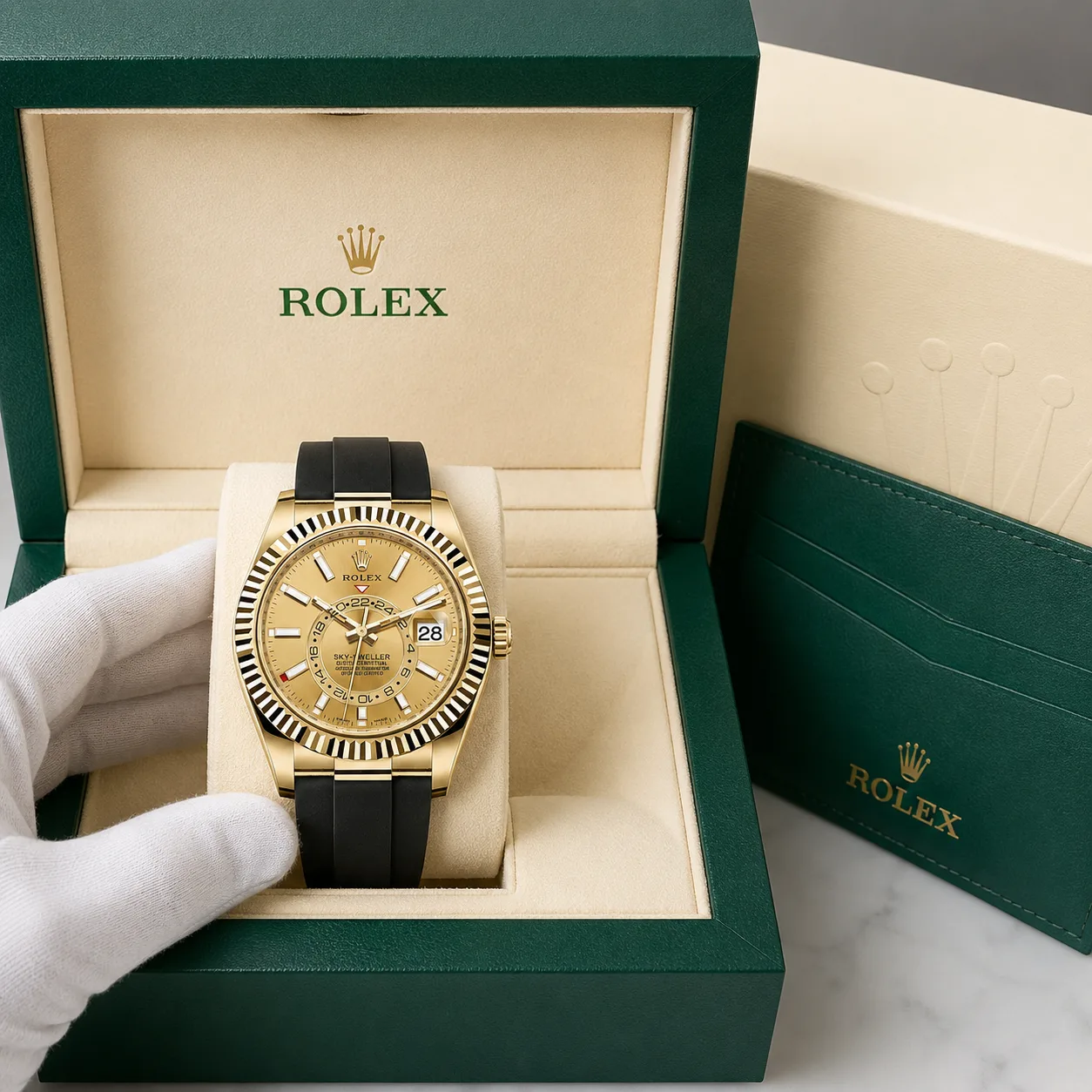 Rolex Sky-Dweller m326238-0007 42mm Cal.9001 18K Yellow Gold AI 头图 5 - 包装盒 [ai-shot:box-shot]