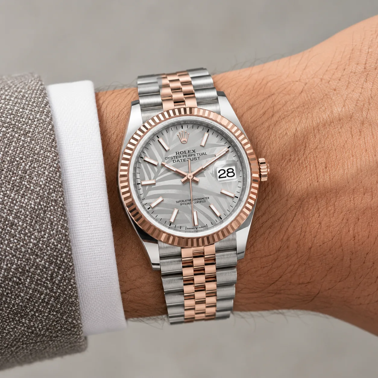 Rolex Datejust m126231-0031 36mm Cal.3235 904L Stainless Steel and 18K Everose Gold AI 头图 4 - 佩戴图 [ai-shot:wrist-shot]