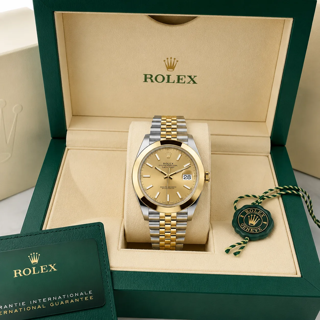 Rolex Datejust m126303-0010 41mm Cal.3235 904L Stainless Steel and 18K Yellow Gold AI 头图 5 - 包装盒 [ai-shot:box-shot]