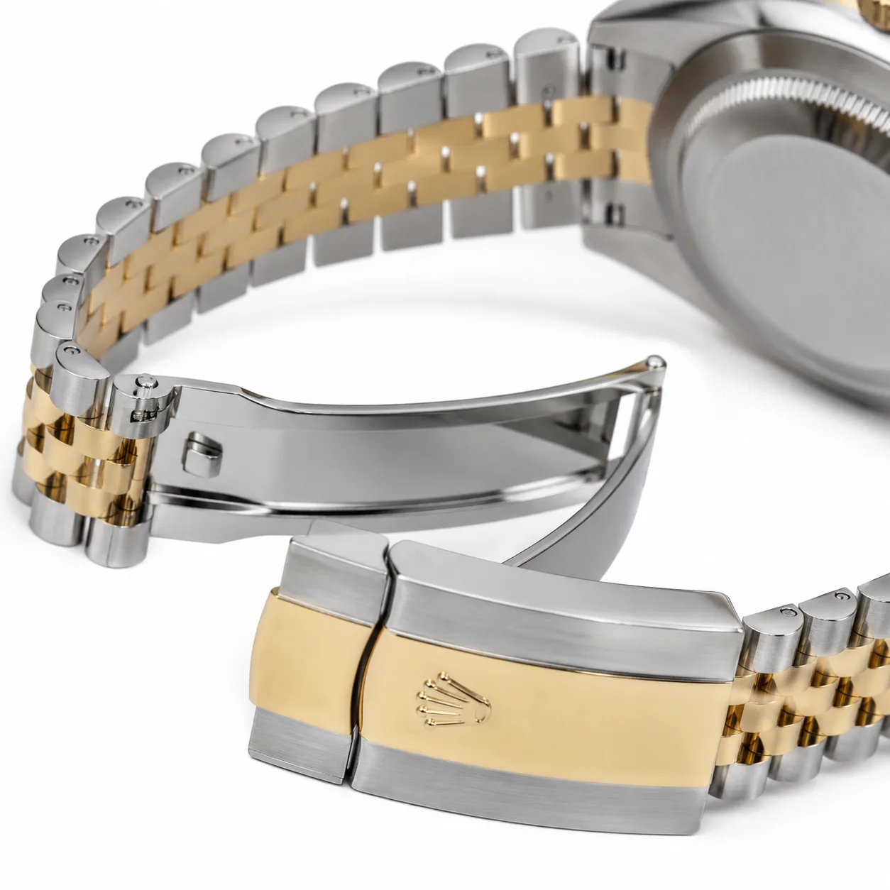 Rolex Datejust m126303-0020 41mm Black Dial Fluted Bezel 904L Stainless Steel and 18K Yellow Gold AI 头图 3 - 表扣表链 [ai-shot:bracelet-clasp]