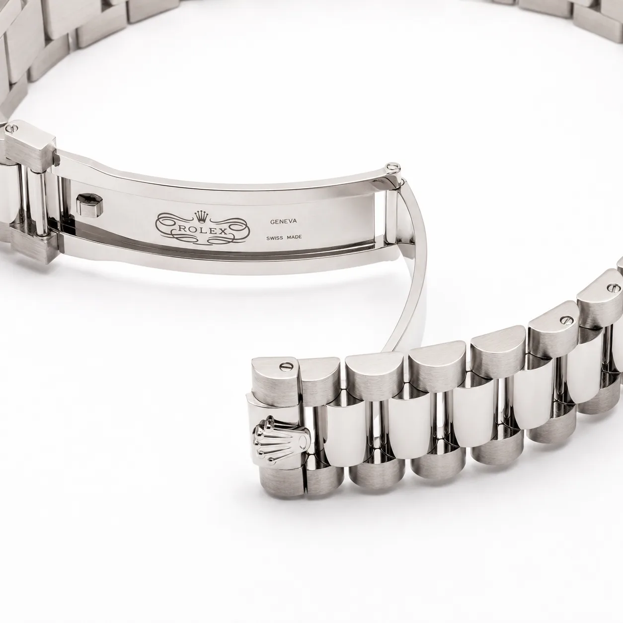 Rolex Day-Date m128239-0038 36mm White Dial Fluted Bezel 18K White Gold AI 头图 3 - 表扣表链 [ai-shot:bracelet-clasp]