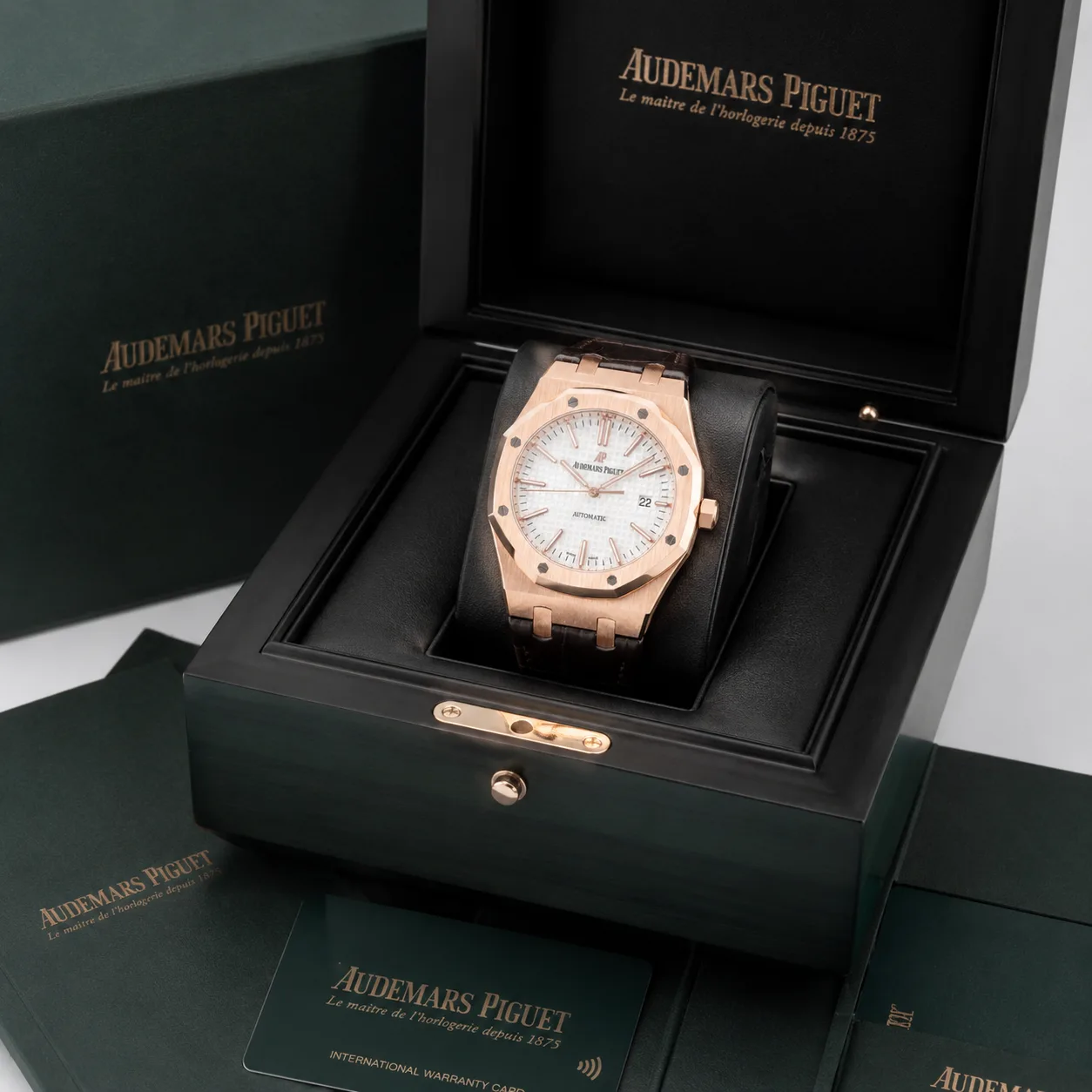 Audemars Piguet Royal Oak 15400OR.OO.D088CR.01 Cal.3120 Everose Gold AI 头图 5 - 包装盒 [ai-shot:box-shot]