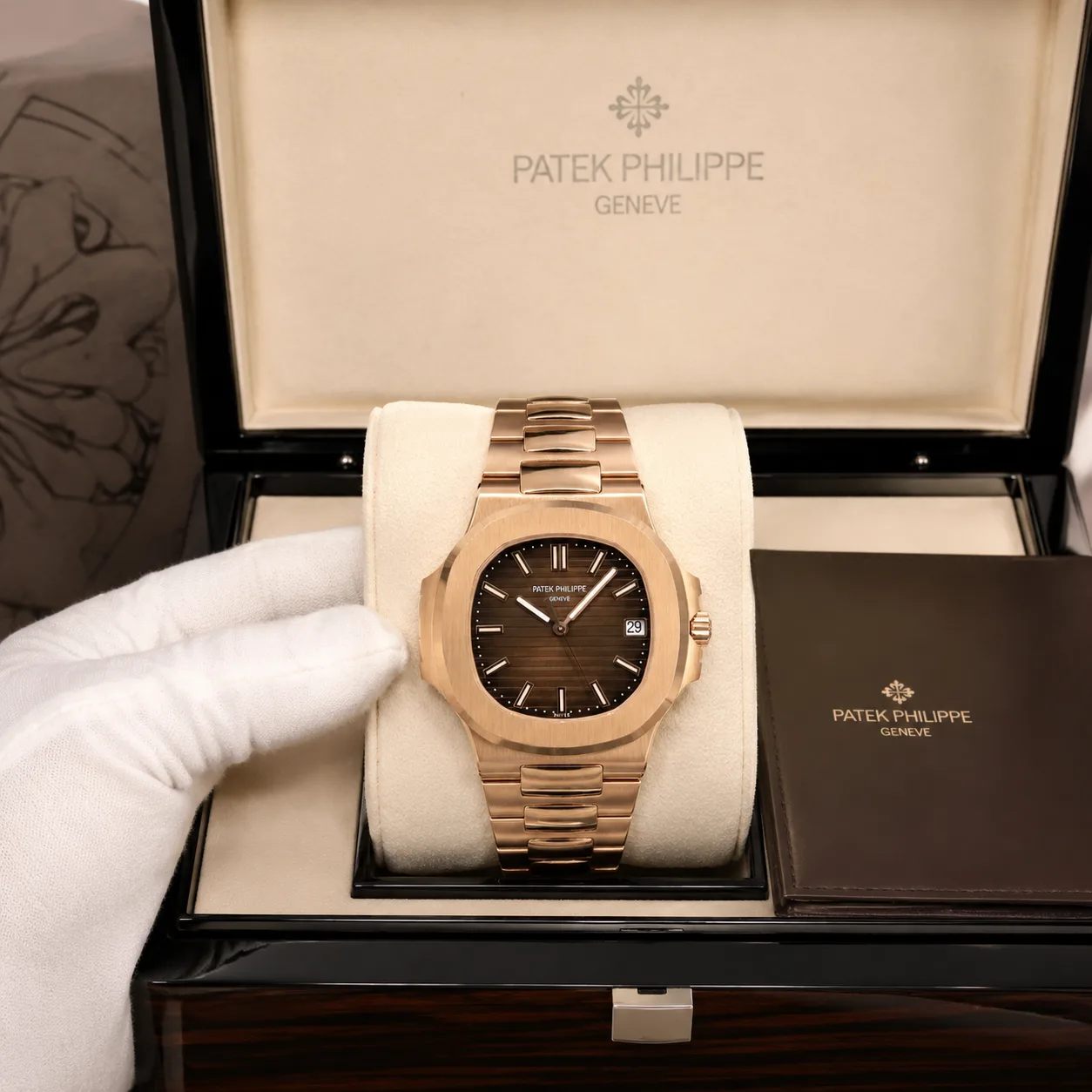 Patek Philippe Nautilus 5711/1R-001 Cal.324 D-Blue Dial Everose Gold AI 头图 5 - 包装盒 [ai-shot:box-shot]