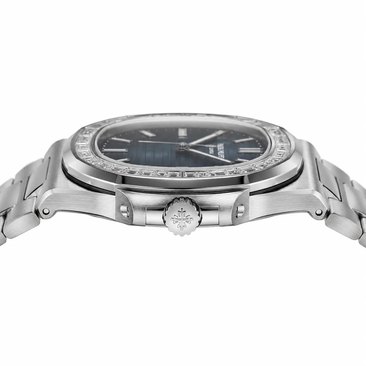 Patek Philippe Nautilus 5711/1300A-001 Cal.324 D-Blue Dial AI 头图 2 - 侧面细节 [ai-shot:side-detail]