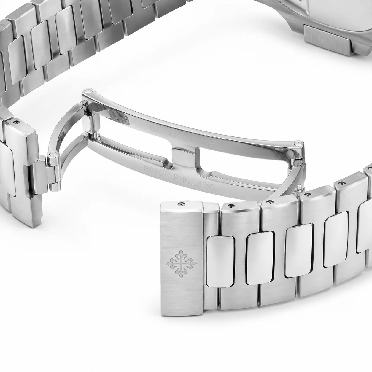 Patek Philippe Nautilus 5990/1A-011 Cal.CH 28-520 C D-Blue Dial AI 头图 3 - 表扣表链 [ai-shot:bracelet-clasp]
