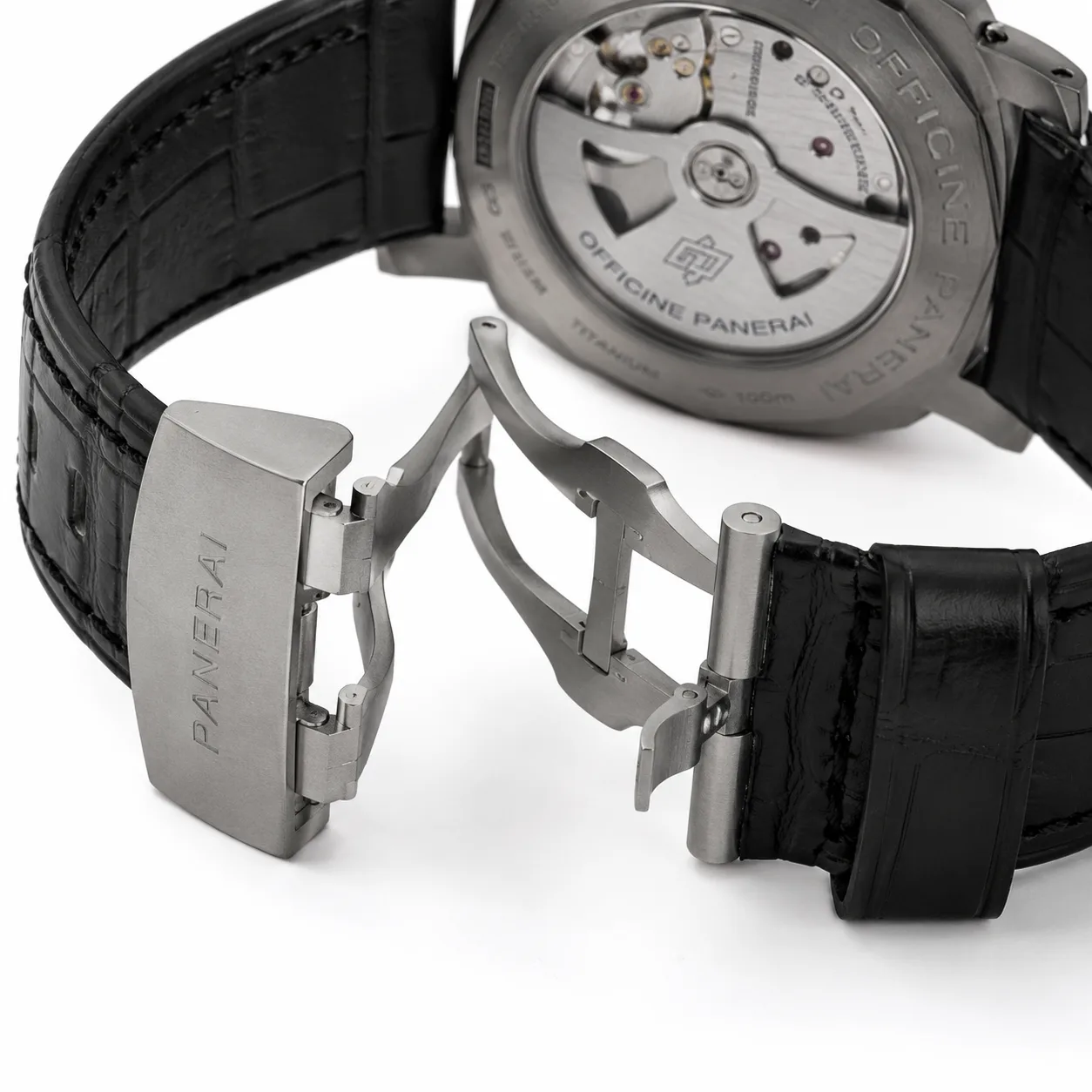 PANERAI 庐米诺 (Luminor) PAM01096 Cal.9010 AI 头图 3 - 表扣表链 [ai-shot:bracelet-clasp]