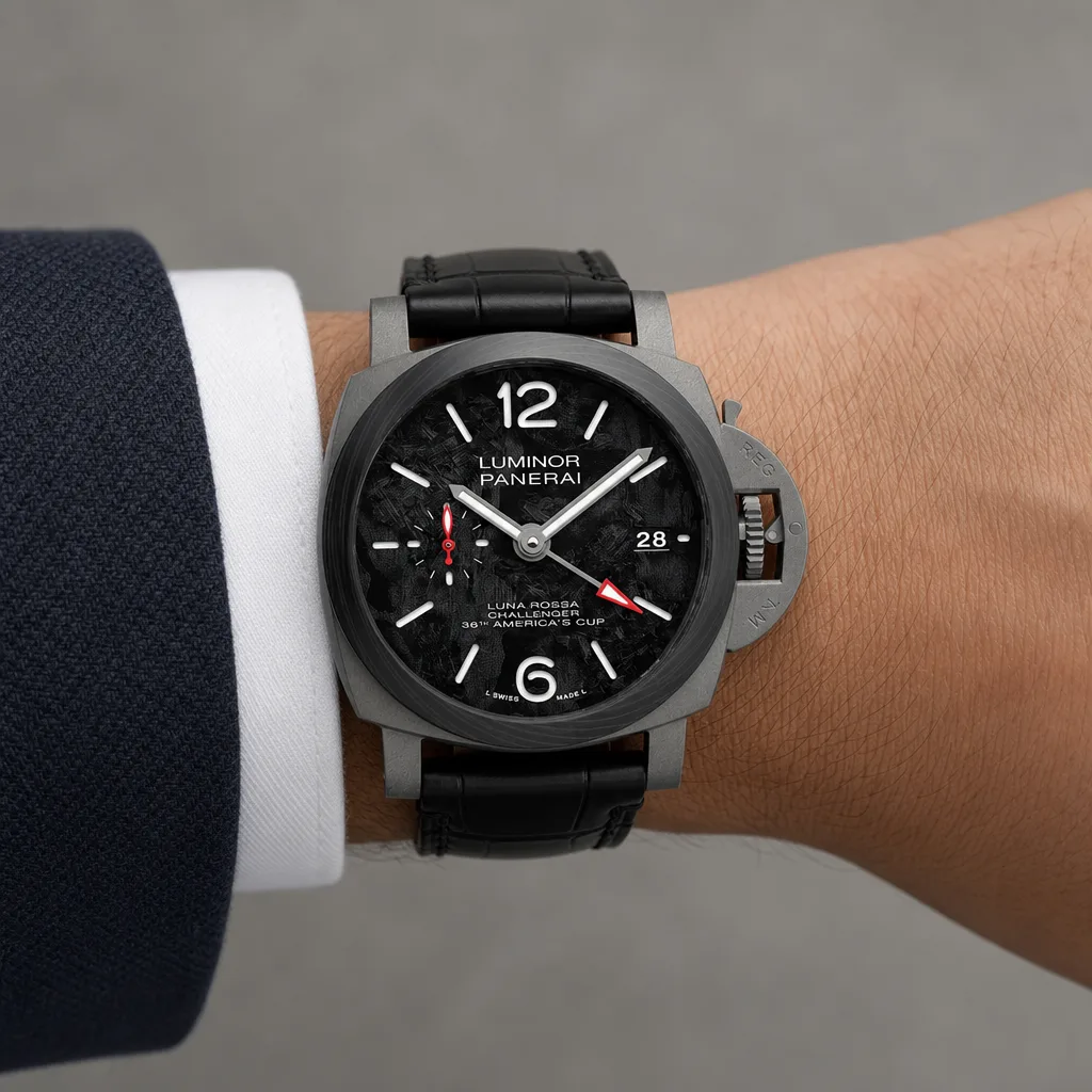 PANERAI 庐米诺 (Luminor) PAM01096 Cal.9010 AI 头图 4 - 佩戴图 [ai-shot:wrist-shot]