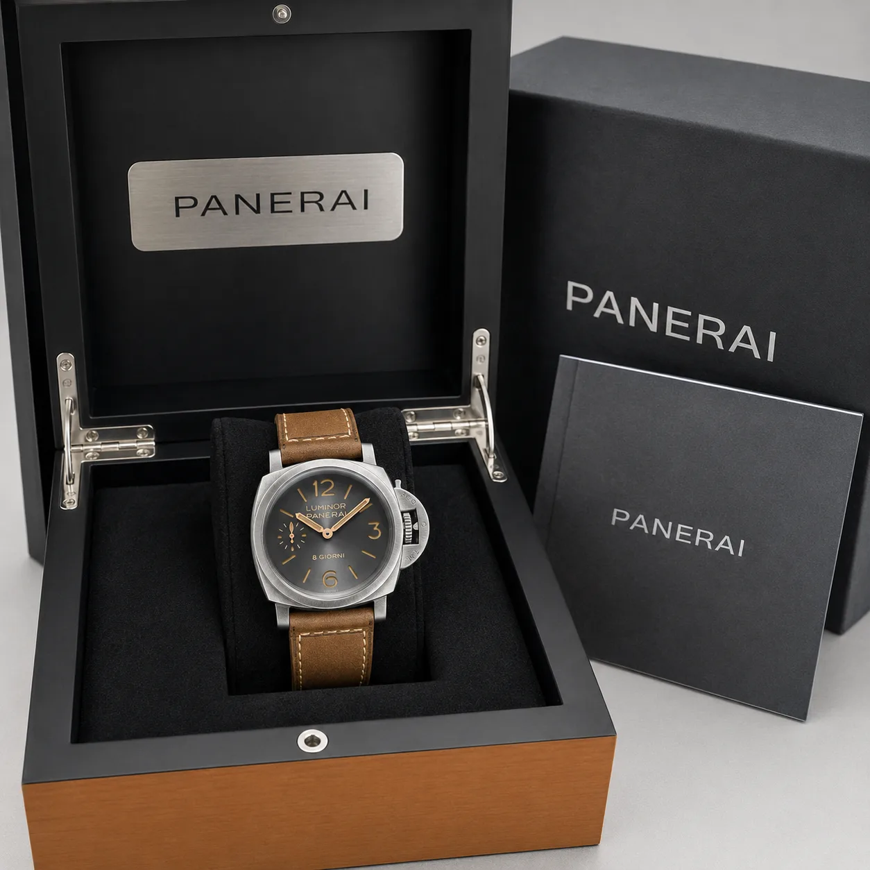PANERAI 庐米诺 (Luminor) PAM01733 Cal.5000 AI 头图 5 - 包装盒 [ai-shot:box-shot]