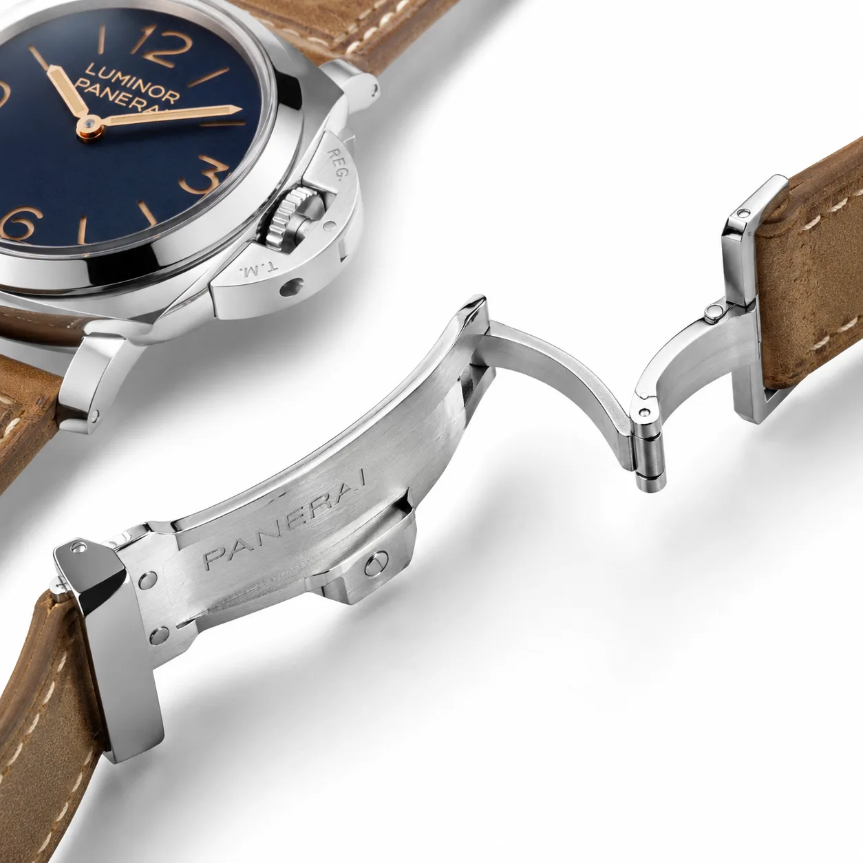 PANERAI 庐米诺 (Luminor) PAM01732 Cal.6000 Blue Dial AI 头图 3 - 表扣表链 [ai-shot:bracelet-clasp]