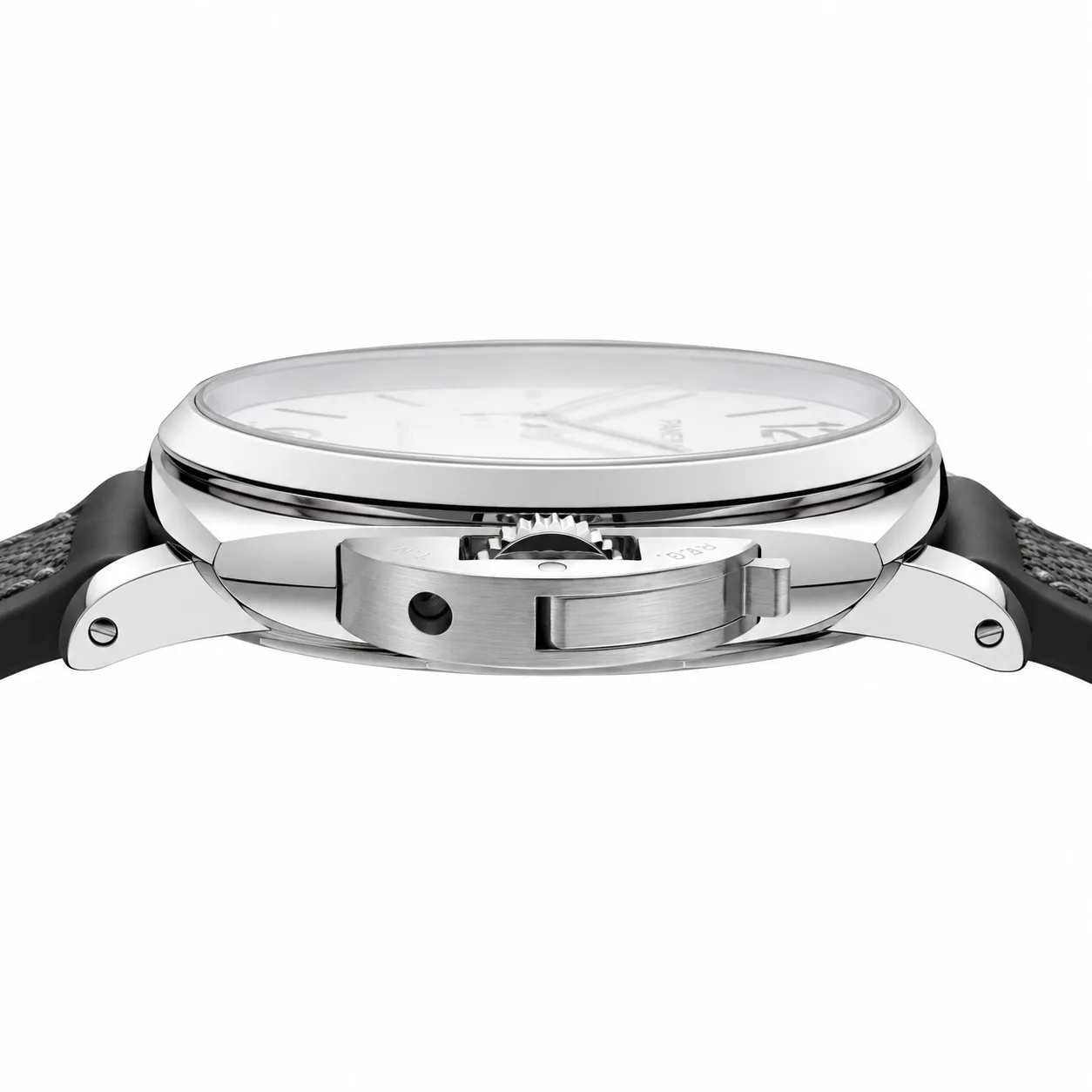 PANERAI 庐米诺杜尔 (Luminor Due) PAM01673 Cal.900 AI 头图 2 - 侧面细节 [ai-shot:side-detail]