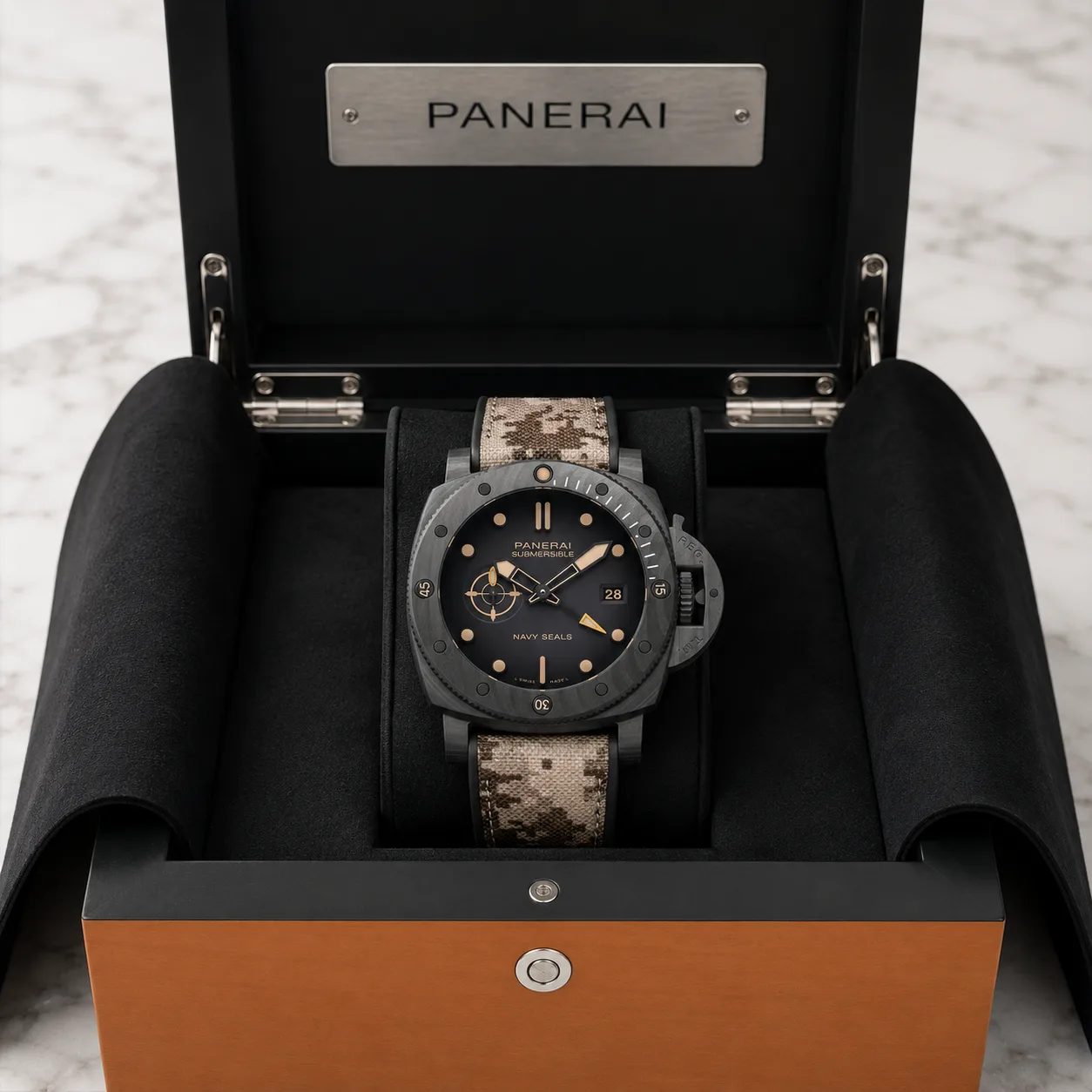PANERAI 潜行 (Submersible) PAM01513 Cal.900 D-Blue Dial AI 头图 5 - 包装盒 [ai-shot:box-shot]