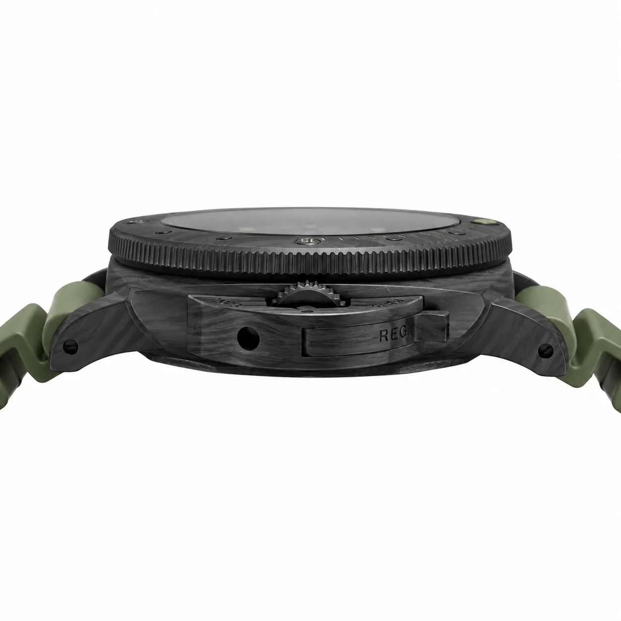 PANERAI 潜行 (Submersible) PAM00961 Cal.9010 AI 头图 2 - 侧面细节 [ai-shot:side-detail]