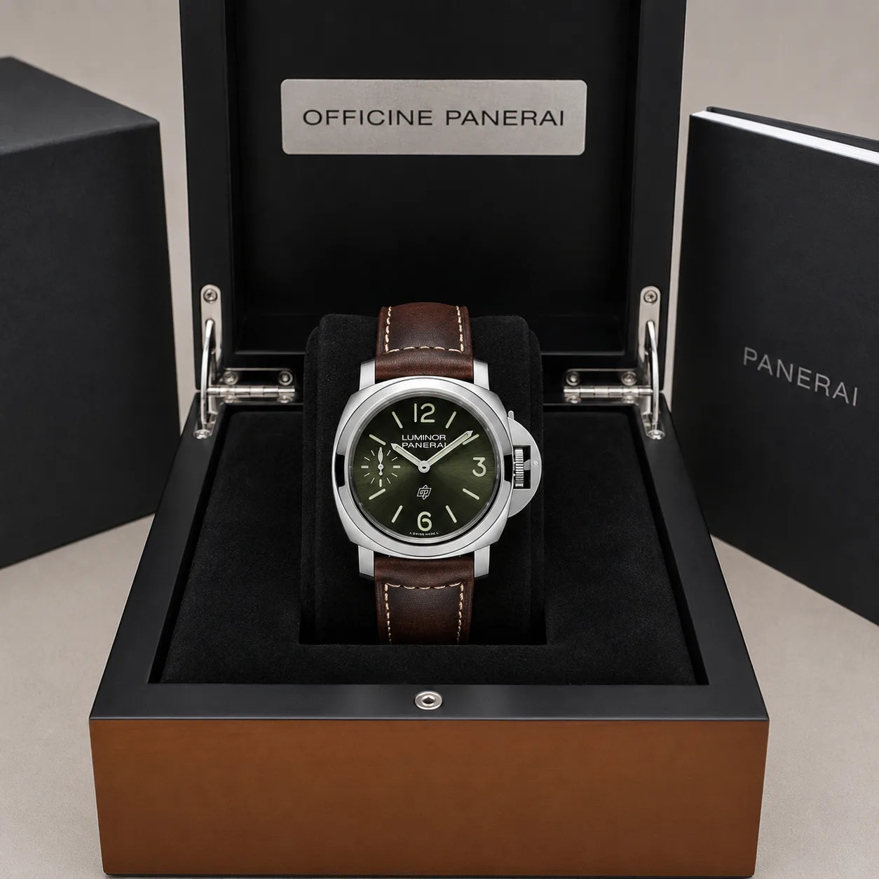 PANERAI 庐米诺系列 (Luminor) PAM01624 Cal.6000 Green Dial AI 头图 5 - 包装盒 [ai-shot:box-shot]