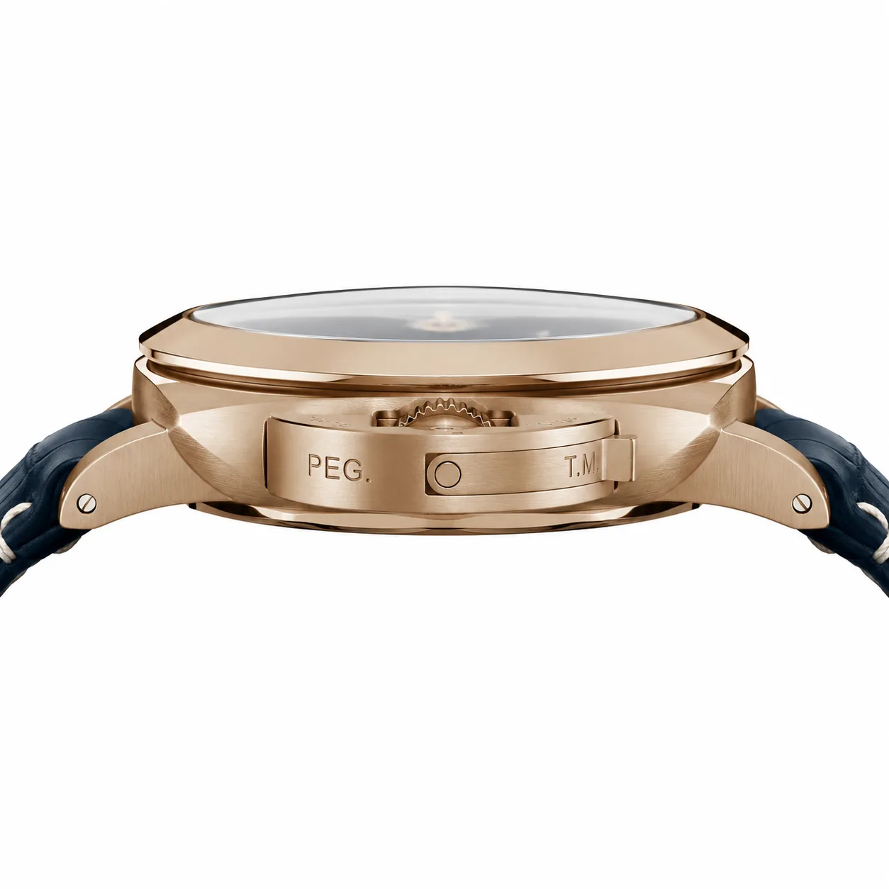 PANERAI 庐米诺系列 (Luminor Marina) PAM01112 Cal.9010 Blue Dial AI 头图 2 - 侧面细节 [ai-shot:side-detail]