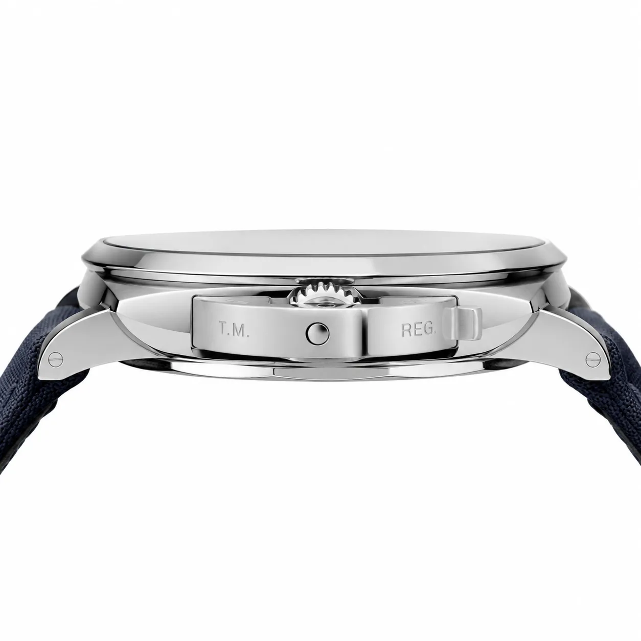 PANERAI 庐米诺杜尔 (Luminor Due) PAM01429 Cal.900 Blue Dial AI 头图 2 - 侧面细节 [ai-shot:side-detail]