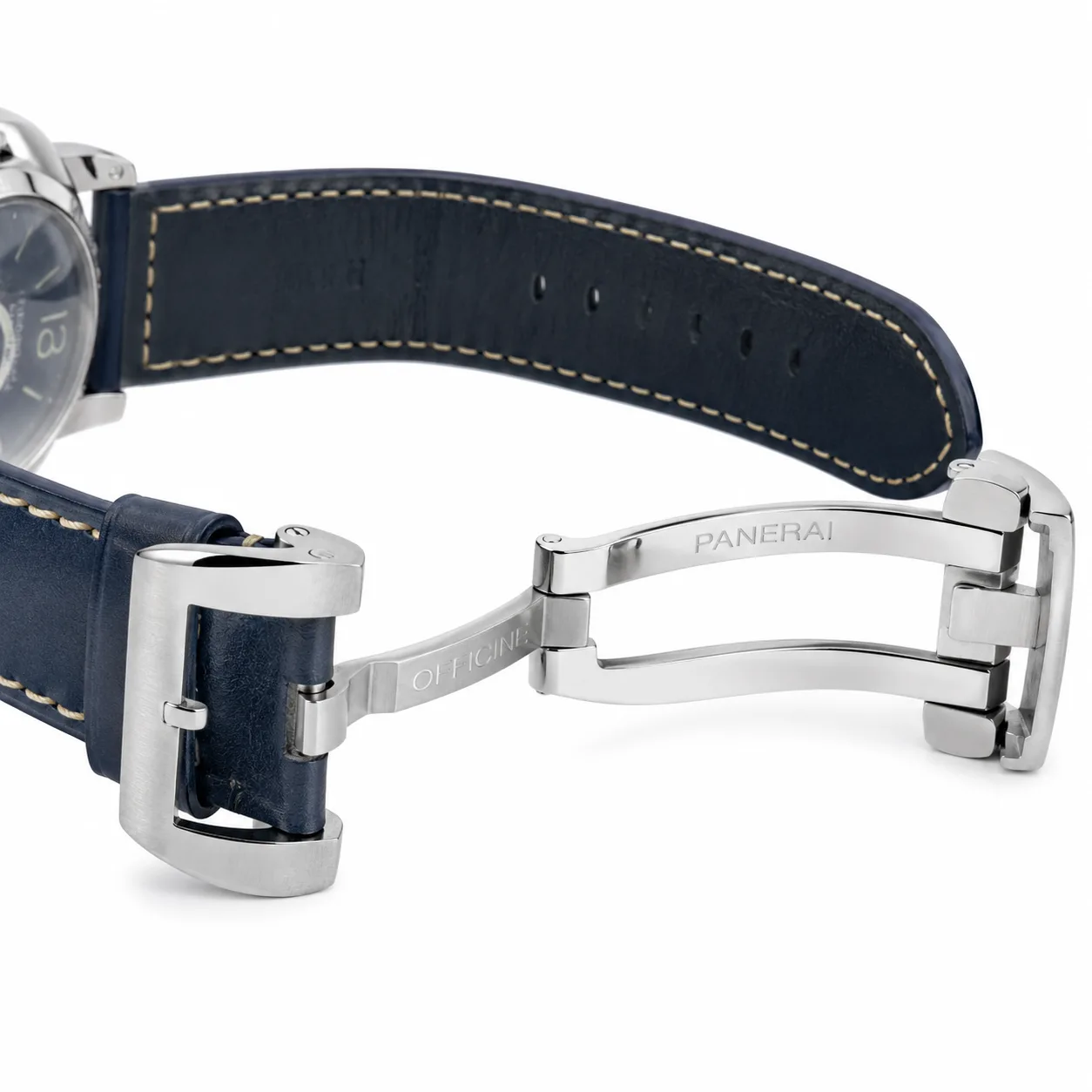 PANERAI 庐米诺系列 (Luminor) PAM01085 Cal.6000 Blue Dial Steel Bezel AI 头图 3 - 表扣表链 [ai-shot:bracelet-clasp]