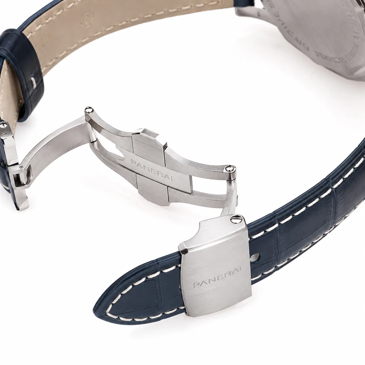 PANERAI 庐米诺系列 (Luminor Marina) PAM01313 Cal.9010 Blue Dial Steel Bezel AI 头图 3 - 表扣表链 [ai-shot:bracelet-clasp]
