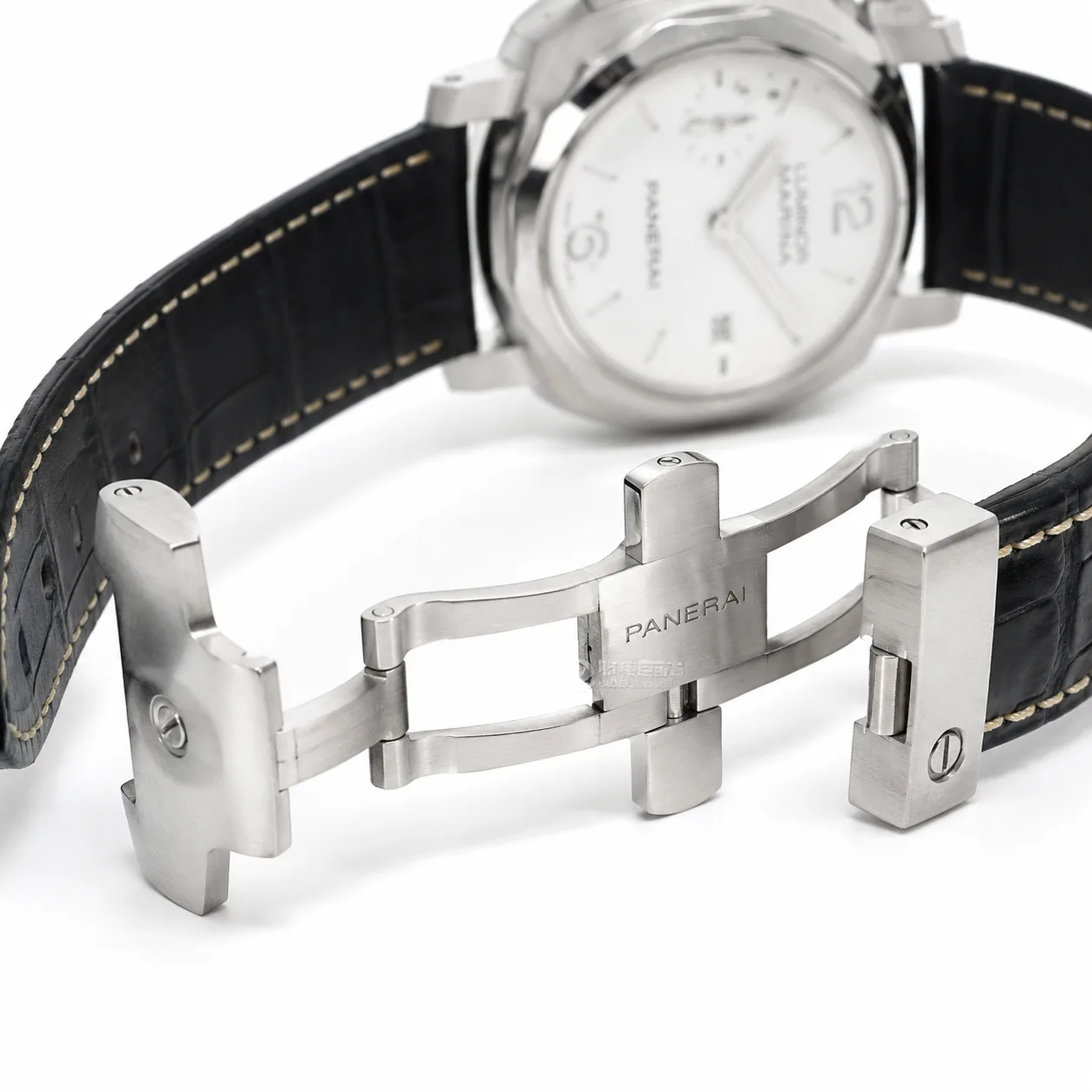 PANERAI 庐米诺系列 (Luminor Marina) PAM03314 Cal.980 White Dial Steel Bezel AI 头图 3 - 表扣表链 [ai-shot:bracelet-clasp]