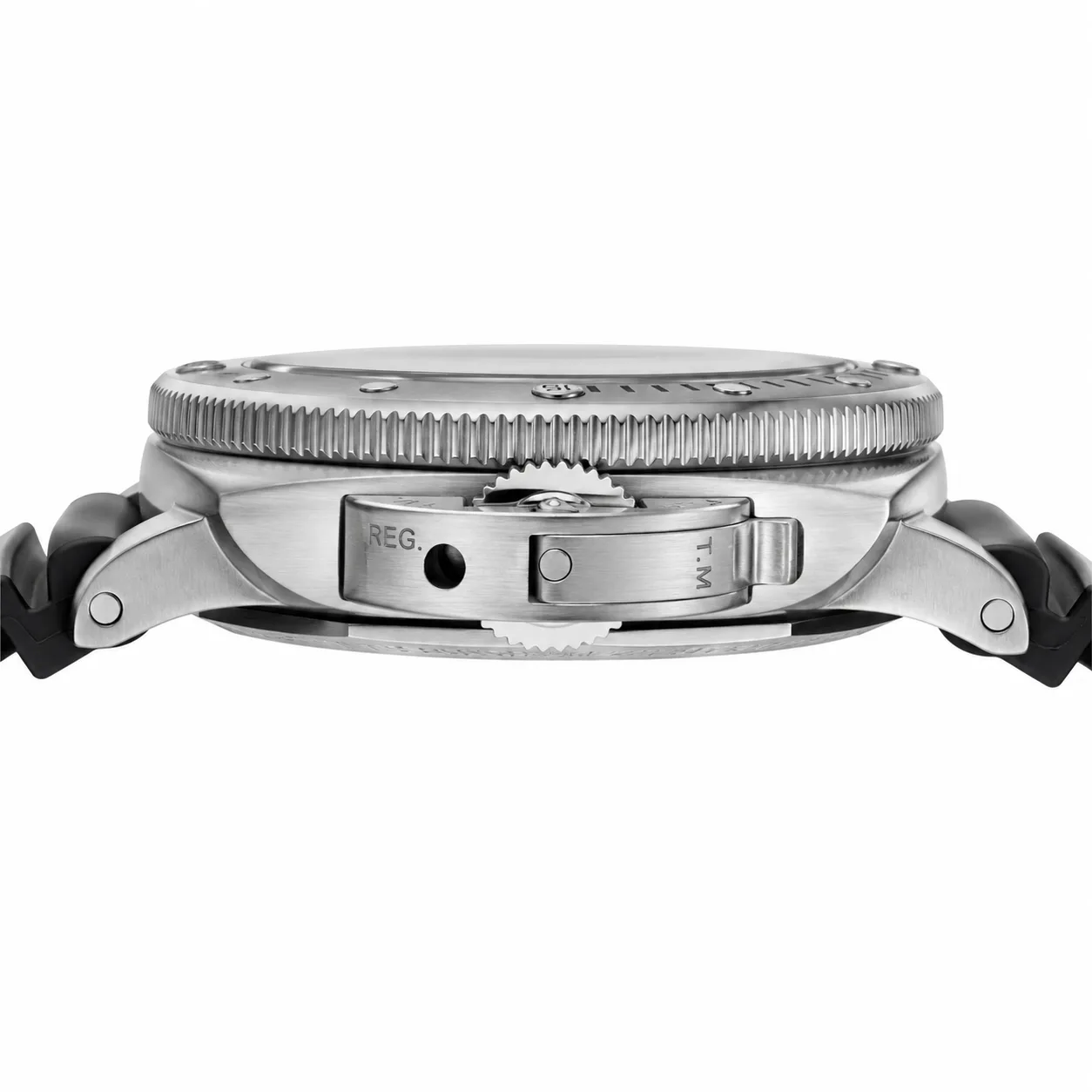 PANERAI 潜行系列 (Submersible) PAM01229 Cal.900 Black Dial AI 头图 2 - 侧面细节 [ai-shot:side-detail]