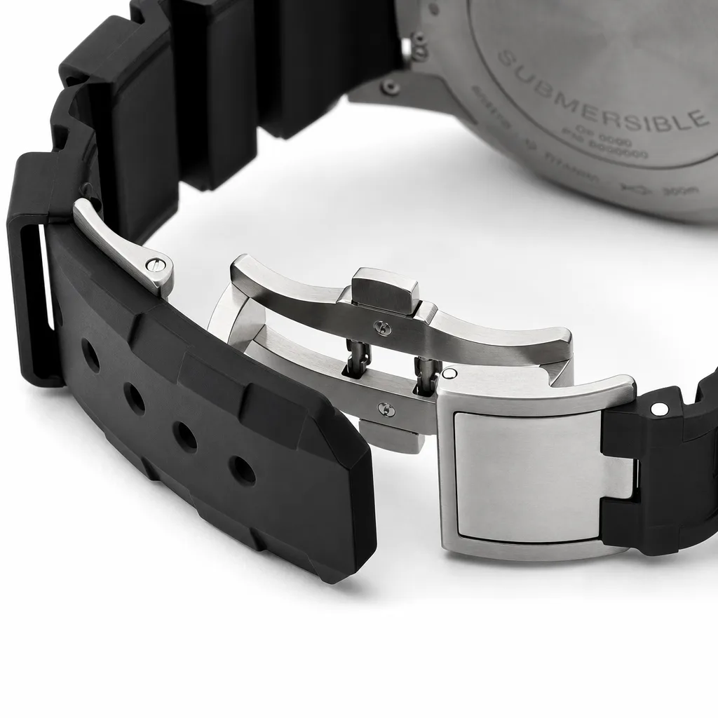 PANERAI 潜行系列 (Submersible) PAM02305 Cal.9010 Black Dial AI 头图 3 - 表扣表链 [ai-shot:bracelet-clasp]