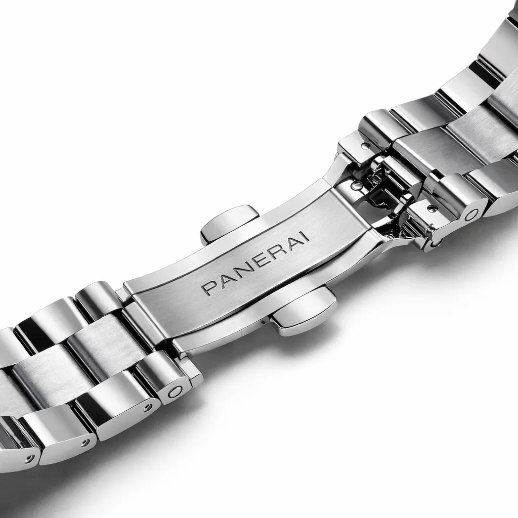PANERAI 庐米诺系列 (Luminor) PAM01575 Cal.4100 D-Blue Dial AI 头图 3 - 表扣表链 [ai-shot:bracelet-clasp]