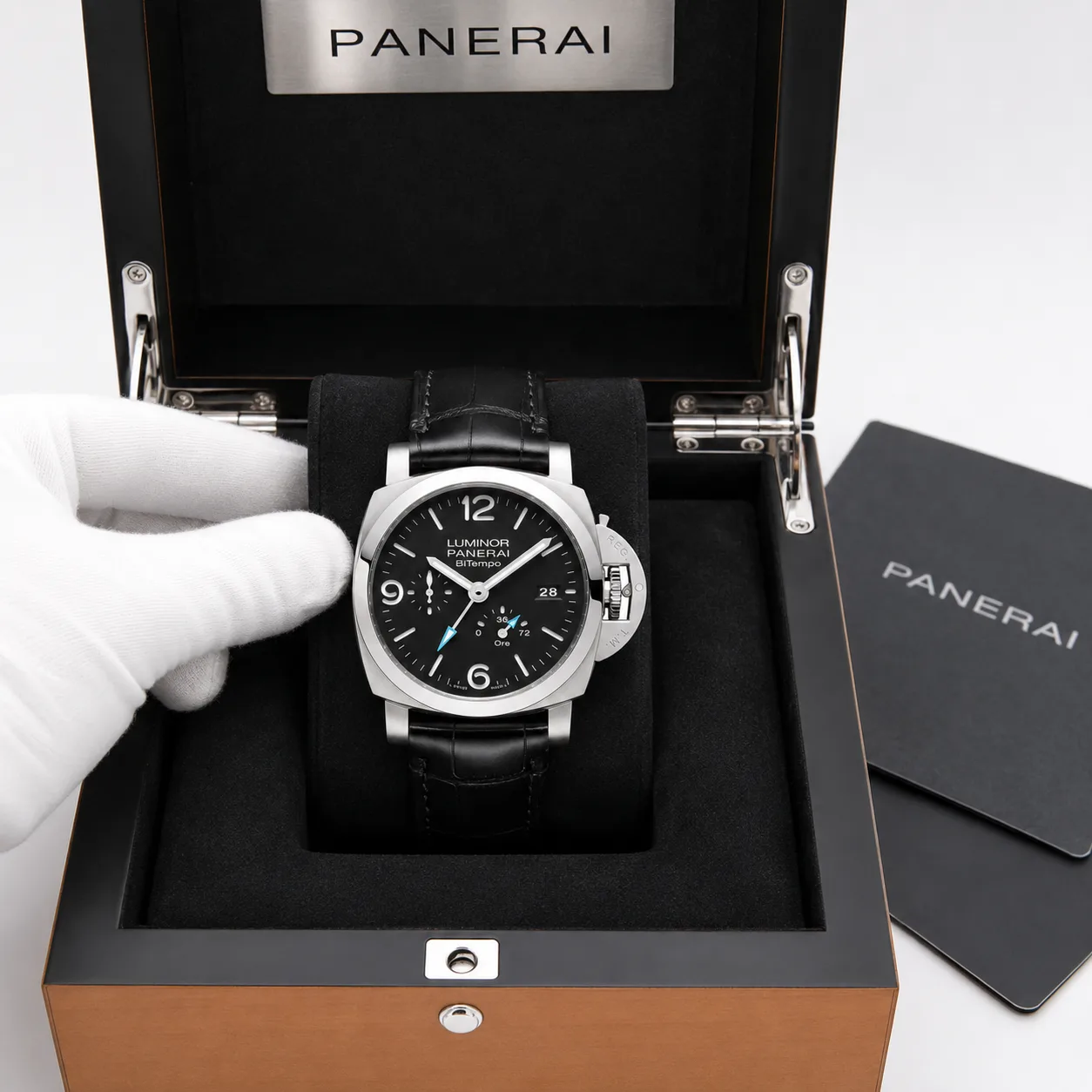 PANERAI 庐米诺系列 (Luminor) PAM01360 Cal.9012 Black Dial Steel Bezel AI 头图 5 - 包装盒 [ai-shot:box-shot]
