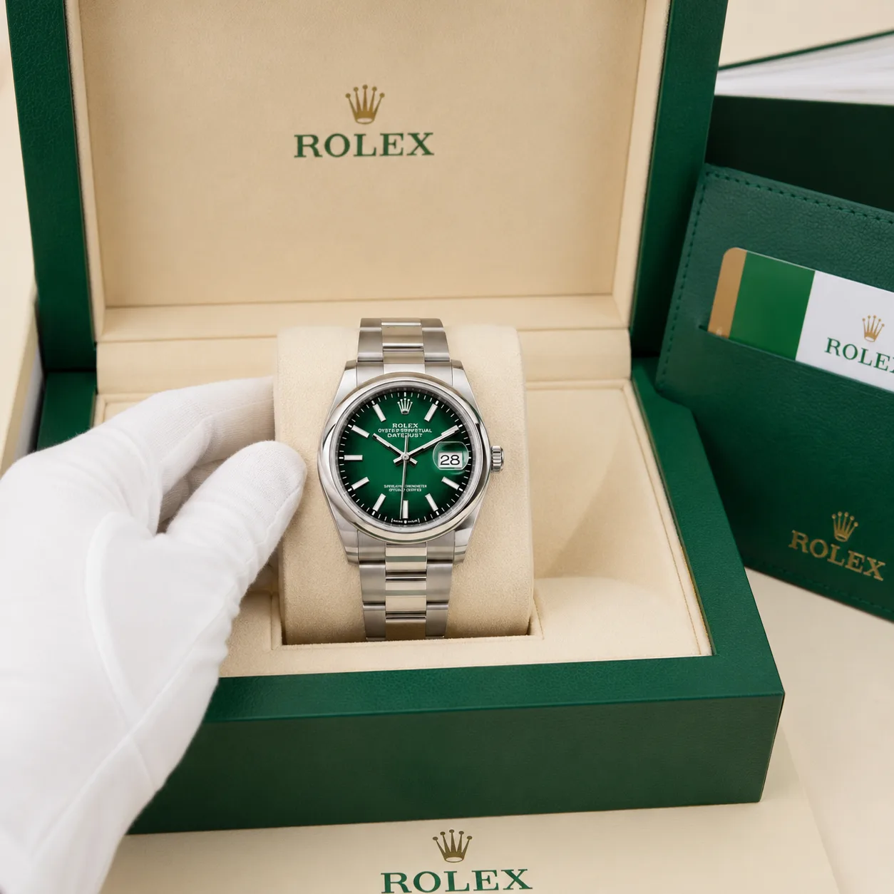 Rolex Datejust m126200-0025 36mm Cal.3235 904L Stainless Steel AI 头图 5 - 包装盒 [ai-shot:box-shot]