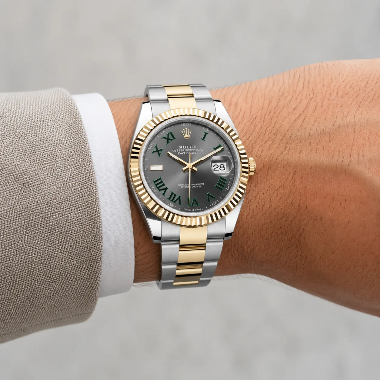 Rolex Datejust 126334-0006 Cal.3235 Slate Dial AI 头图 4 - 佩戴图 [ai-shot:wrist-shot]