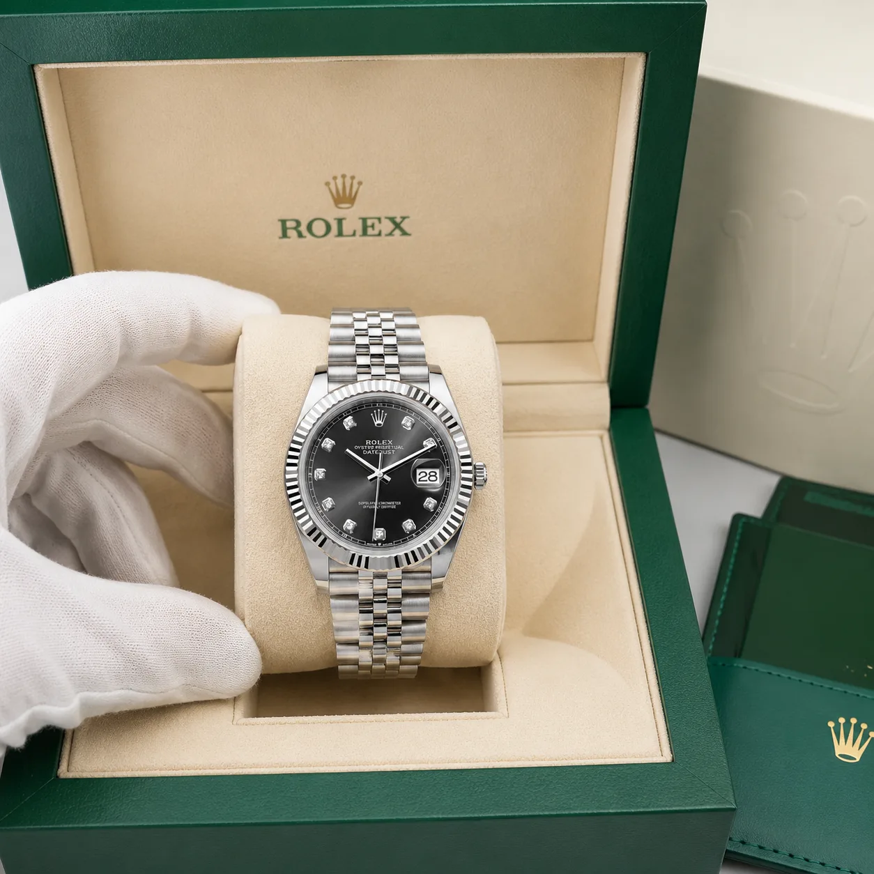 Rolex Datejust m126334-0012 41mm Cal.3235 904L Stainless Steel and 18K White Gold AI 头图 5 - 包装盒 [ai-shot:box-shot]