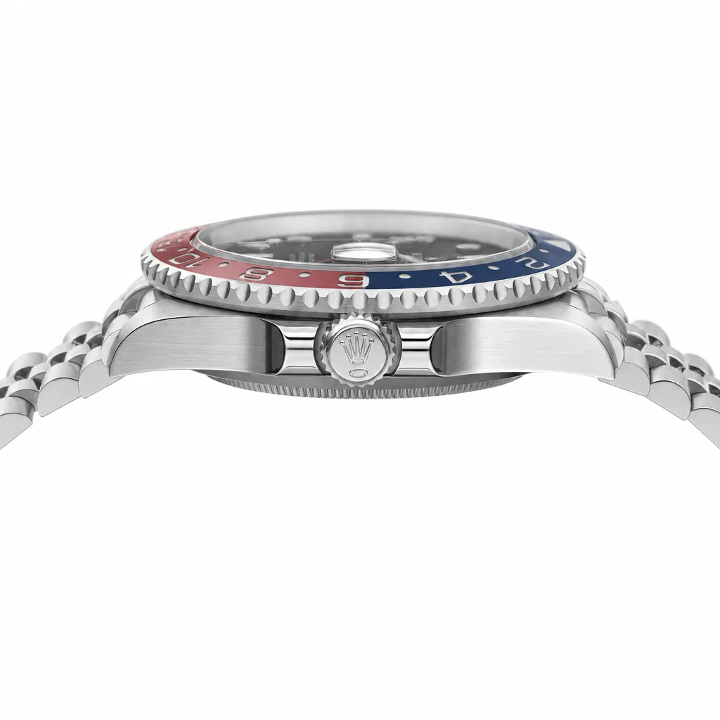Rolex GMT-Master II m126710blro-0001 40mm Cal.3285 / Cerachrom 904L Stainless Steel AI 头图 2 - 侧面细节 [ai-shot:side-detail]