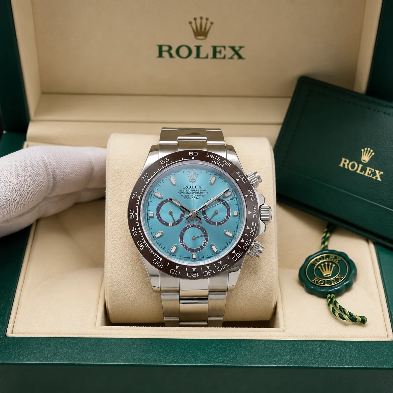 Rolex Cosmograph Daytona M126506-0001 Cal.4131 Ice Blue Dial Ceramic Bezel AI 头图 5 - 包装盒 [ai-shot:box-shot]