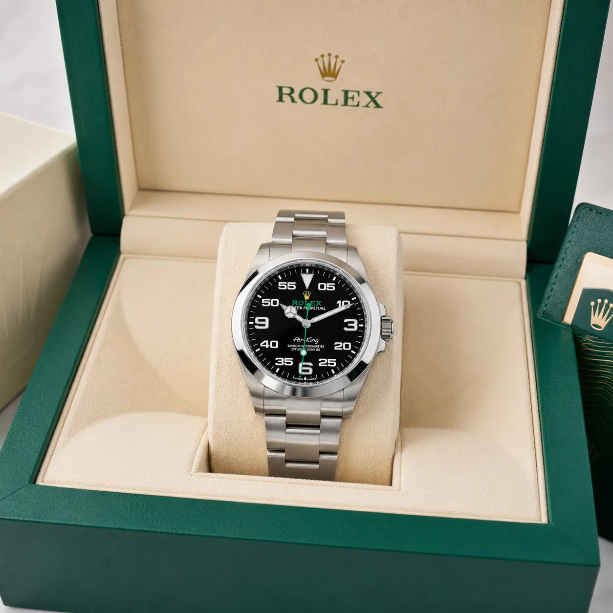Rolex Air-King M126900-0001 40mm Cal.3230 904L Stainless Steel AI 头图 5 - 包装盒 [ai-shot:box-shot]