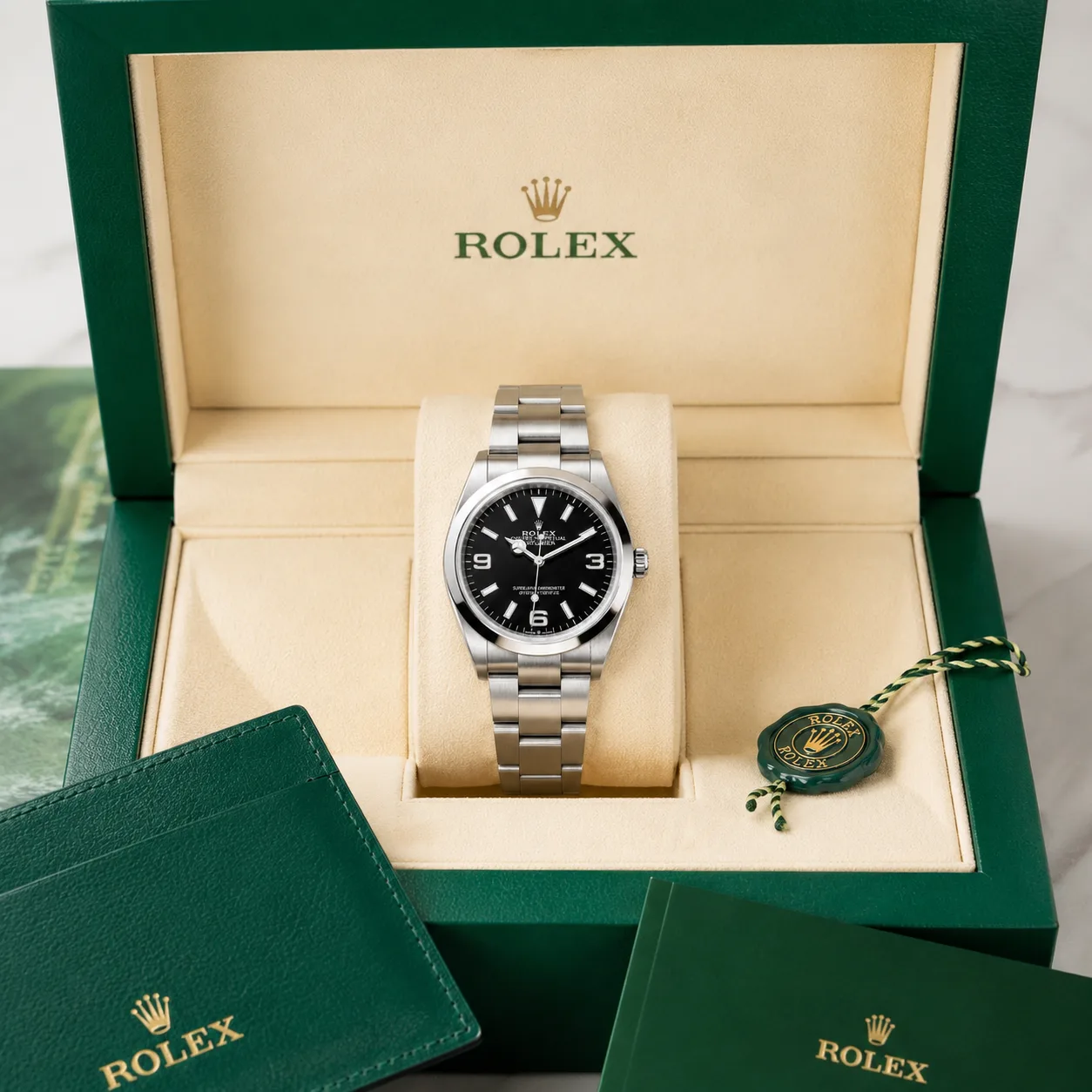 Rolex Explorer m124270-0001 36mm Cal.3230 904L Stainless Steel AI 头图 5 - 包装盒 [ai-shot:box-shot]