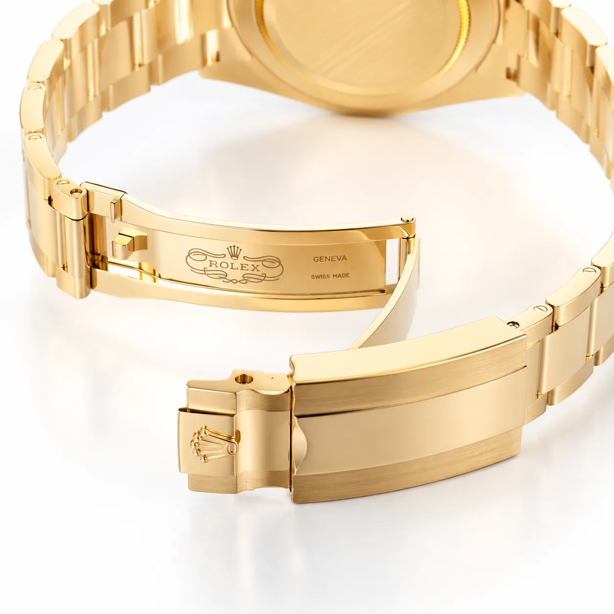 Rolex Submariner m126618lb-0002 41mm Cal.3235 / Cerachrom 18K Yellow Gold AI 头图 3 - 表扣表链 [ai-shot:bracelet-clasp]