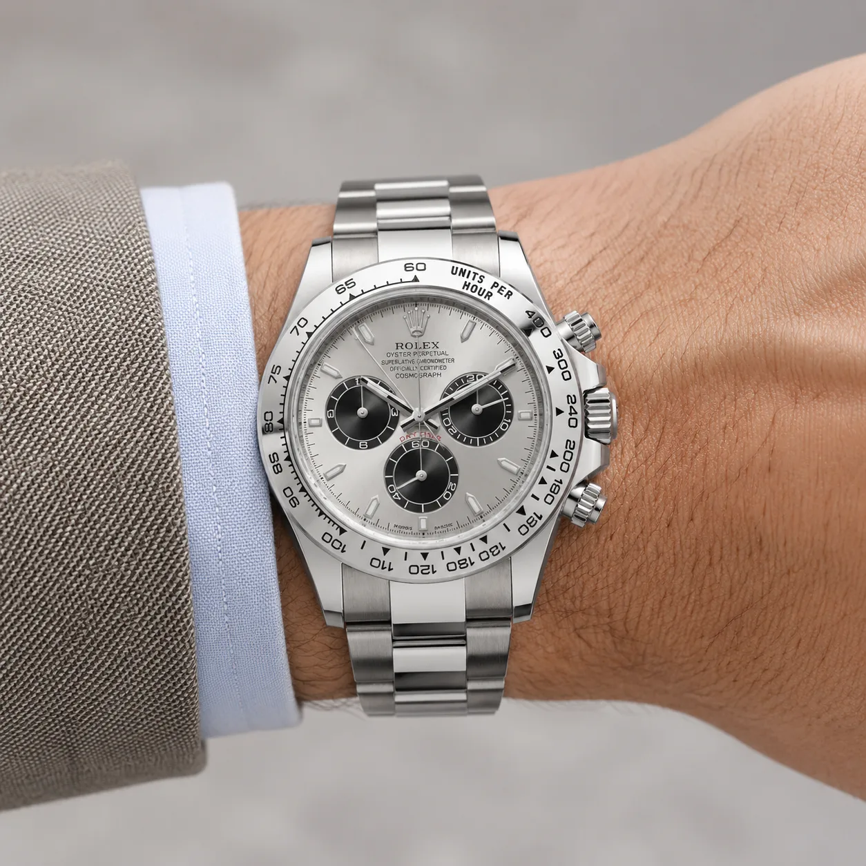 Rolex Cosmograph Daytona m126509-0003 40mm Cal.4131 / 18K 904L Stainless Steel and 18K White Gold AI 头图 4 - 佩戴图 [ai-shot:wrist-shot]