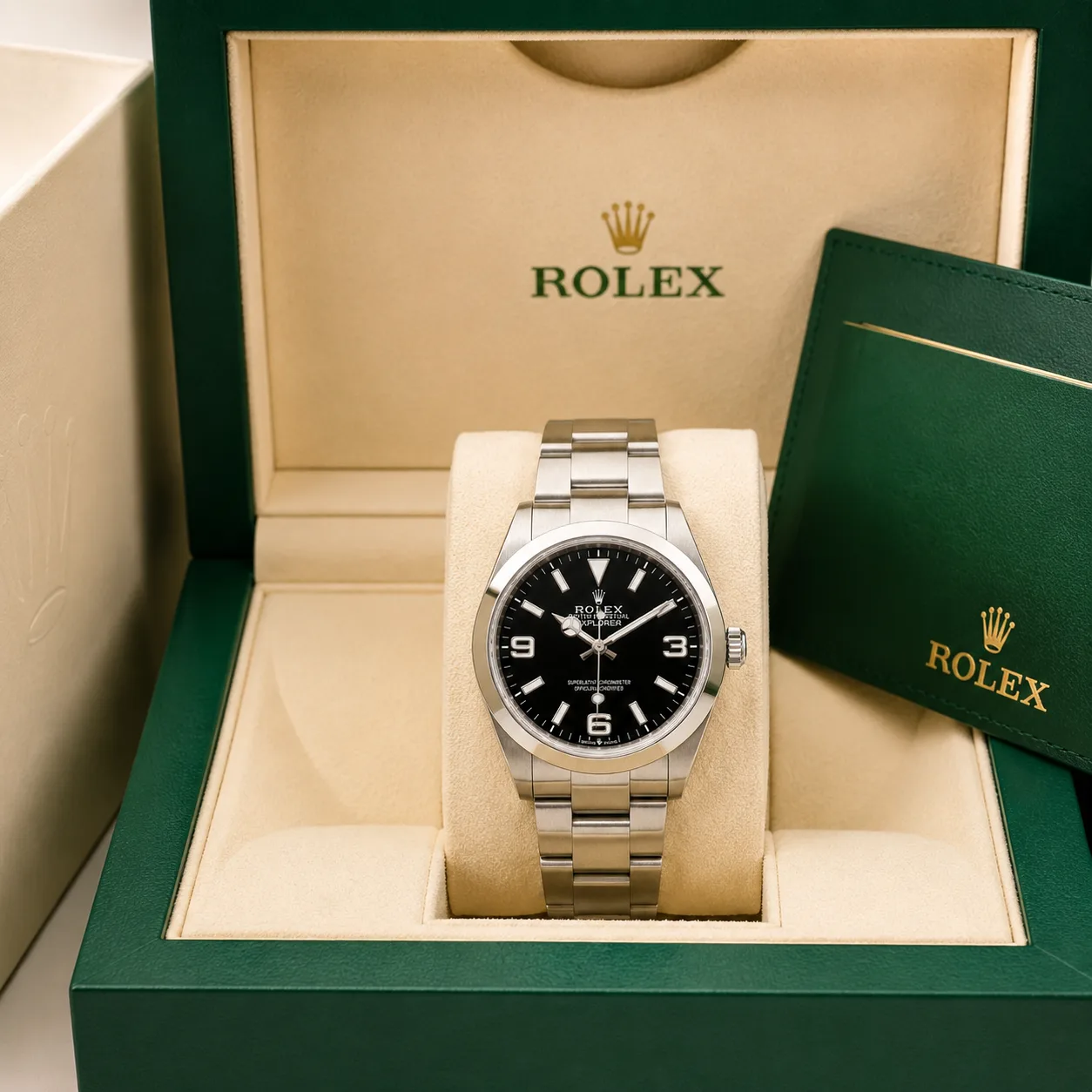 Rolex Explorer m224270-0001 40mm Calibre 3230 Black / Smooth Oystersteel Bezel 904L Stainless Steel AI 头图 5 - 包装盒 [ai-shot:box-shot]