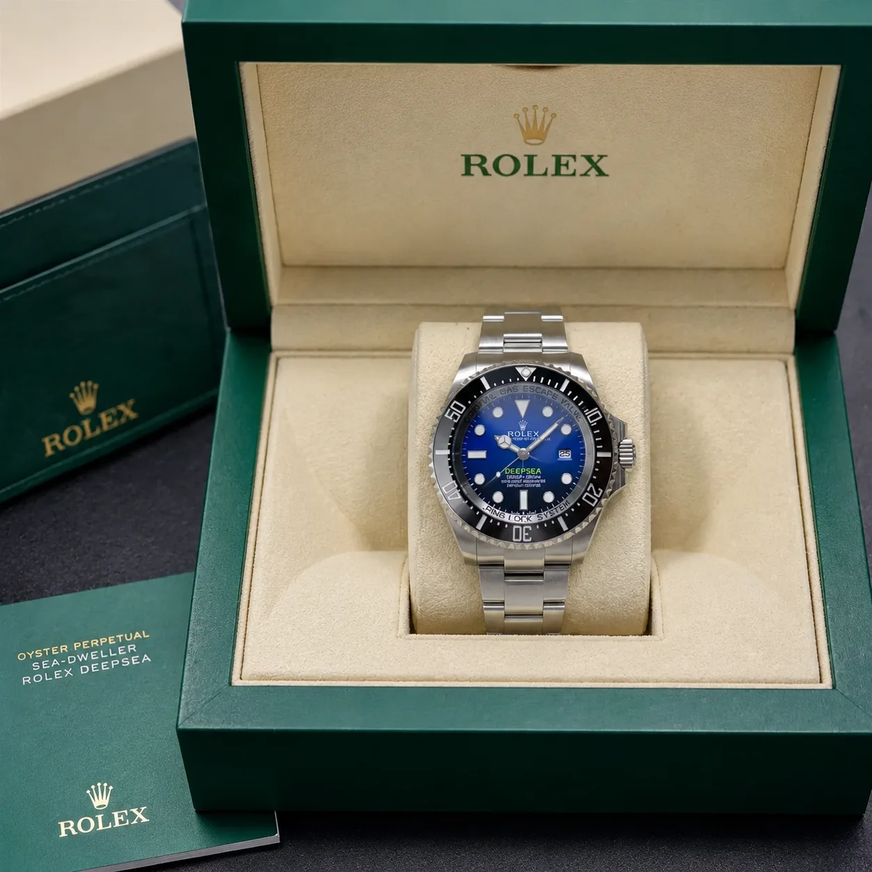 Rolex Deepsea 136660-0005 Cal.3235 D-Blue Dial Black Bezel AI 头图 5 - 包装盒 [ai-shot:box-shot]