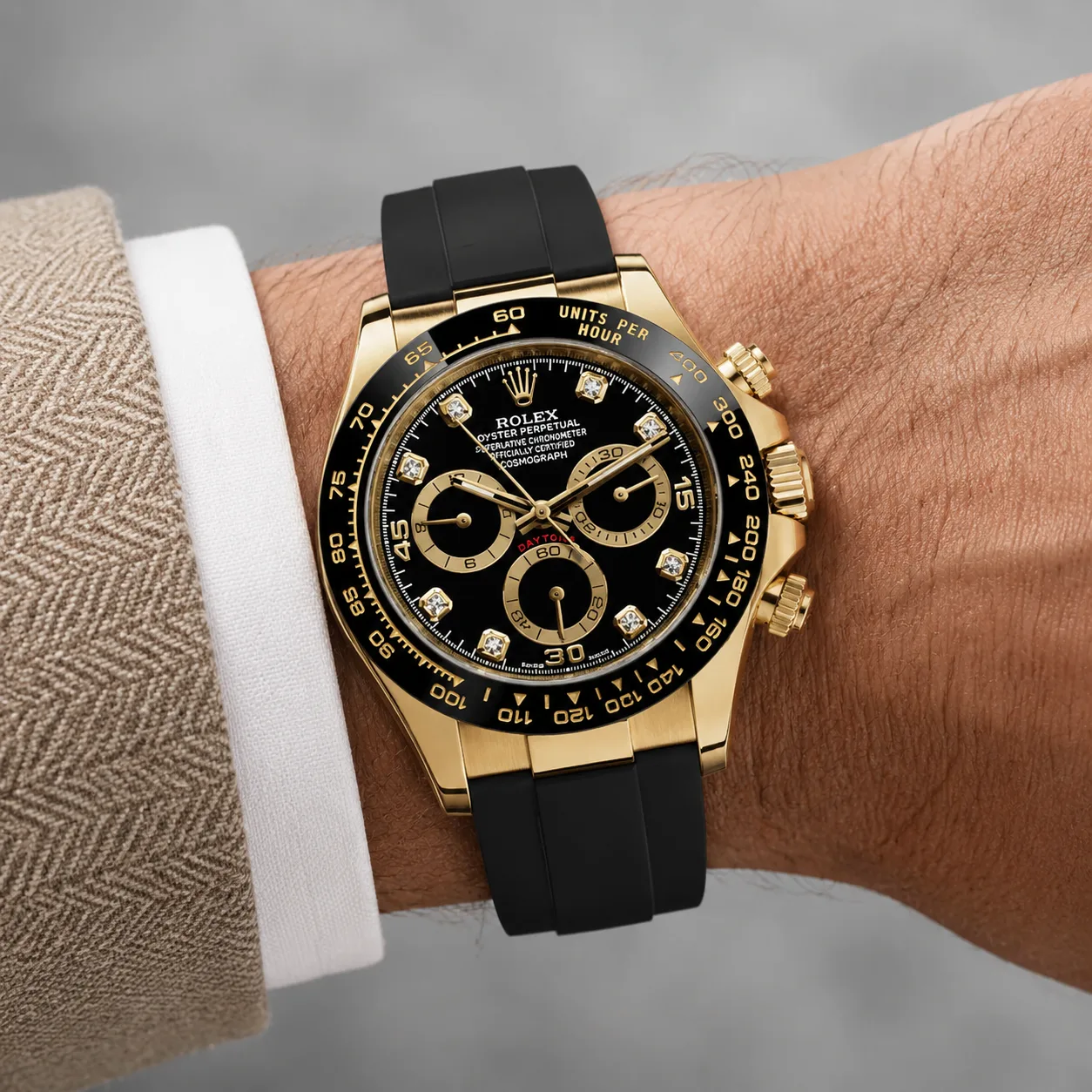 Rolex Cosmograph Daytona m116518ln-0078 40mm Calibre 4130 Black (Diamond hour markers) / Black Cerachrom Bezel 18K Yellow Gold AI 头图 4 - 佩戴图 [ai-shot:wrist-shot]