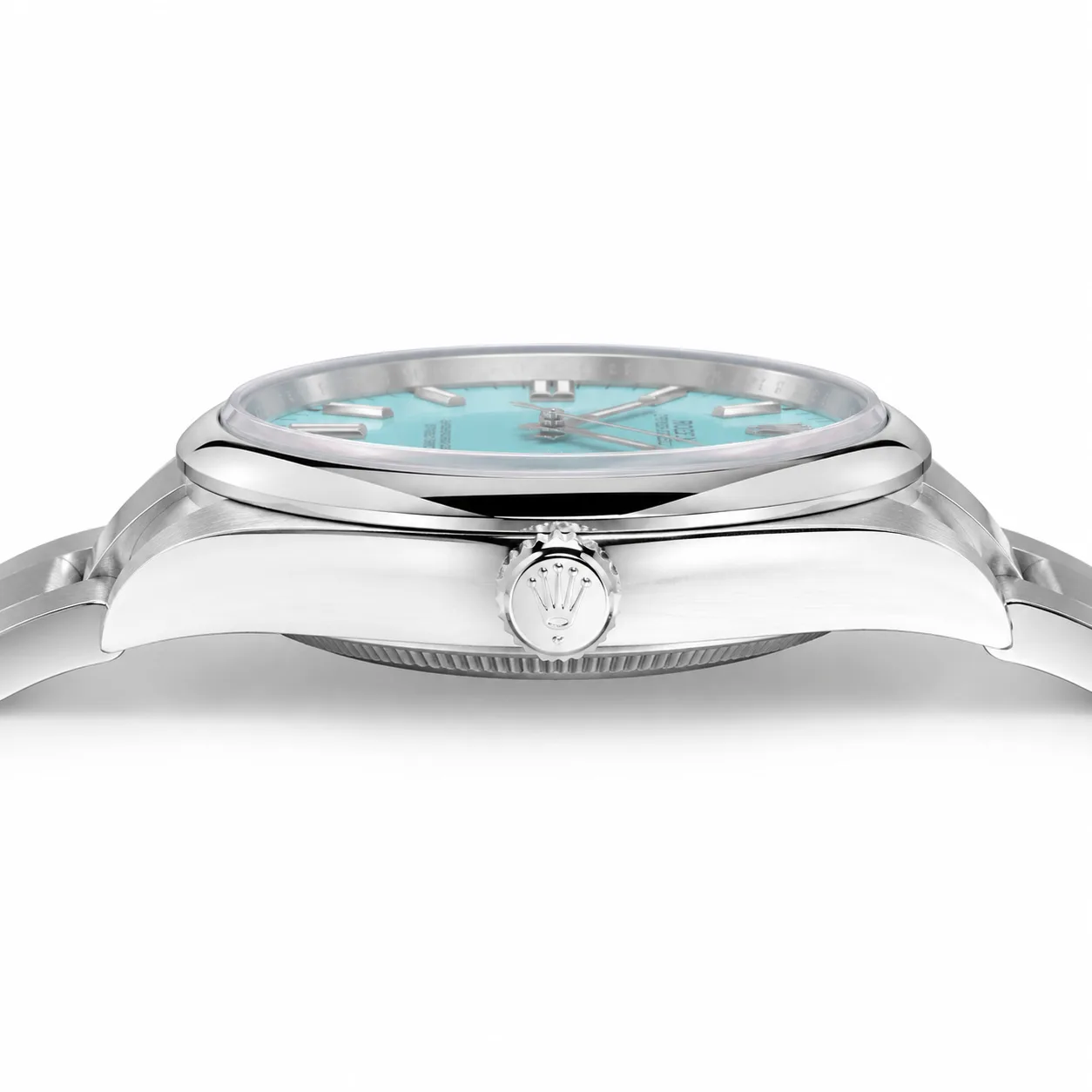Rolex Oyster Perpetual M124300-0006 Cal.3230 Blue Dial AI 头图 2 - 侧面细节 [ai-shot:side-detail]