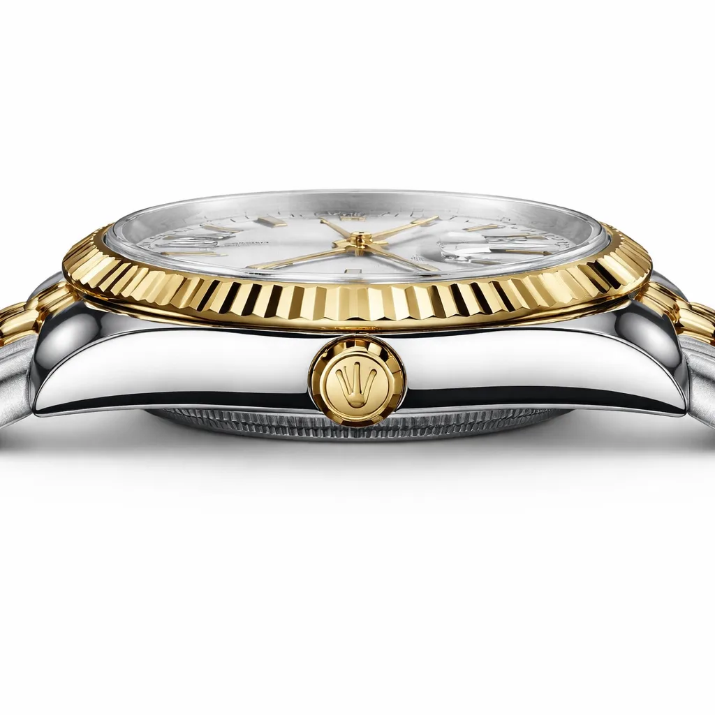 Rolex Datejust m126333-0016 41mm Calibre 3235 Silver / Fluted Bezel 904L Stainless Steel and 18K Yellow Gold AI 头图 2 - 侧面细节 [ai-shot:side-detail]
